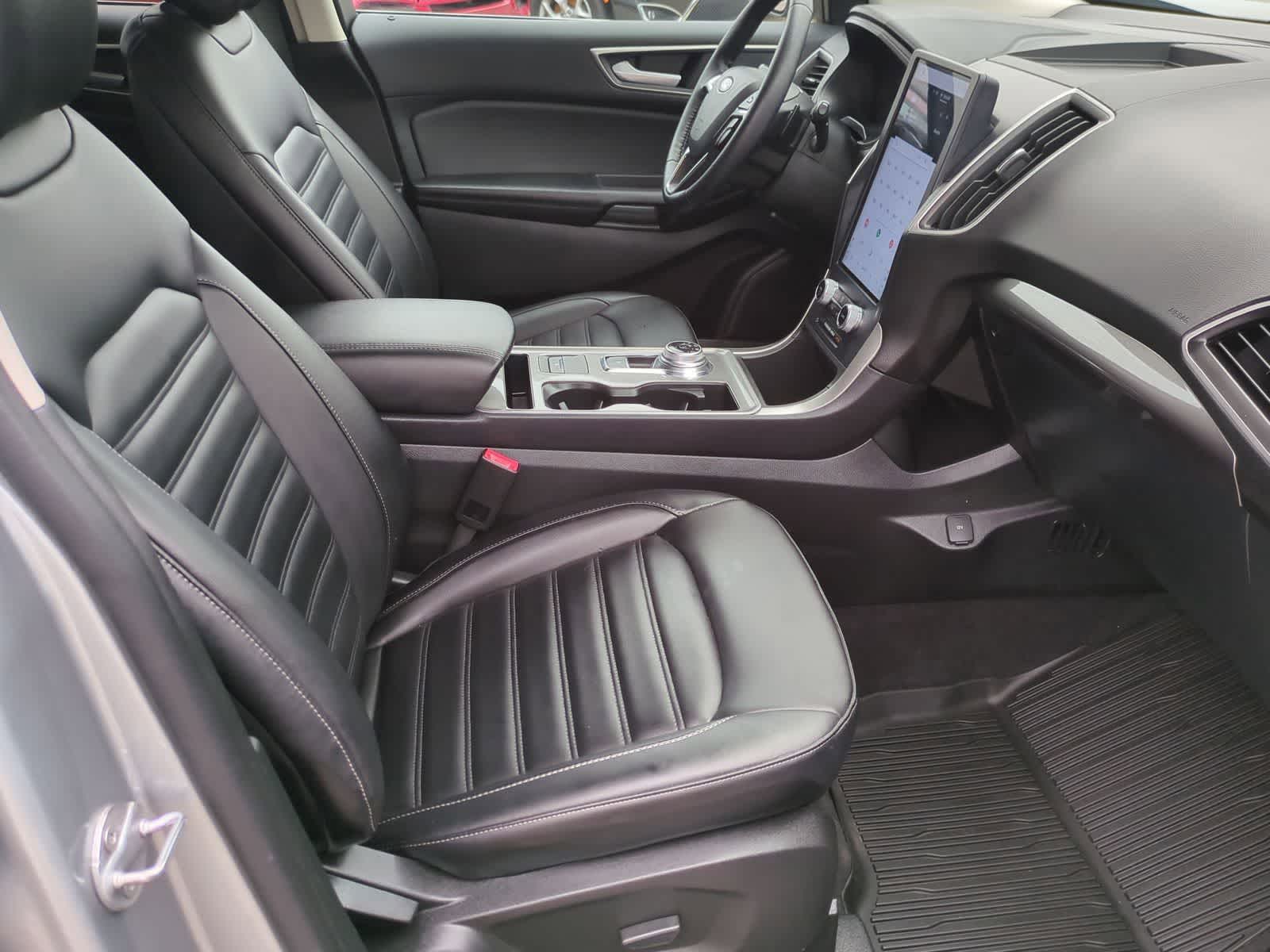 Thumbnail: 2023 Ford Edge - 21