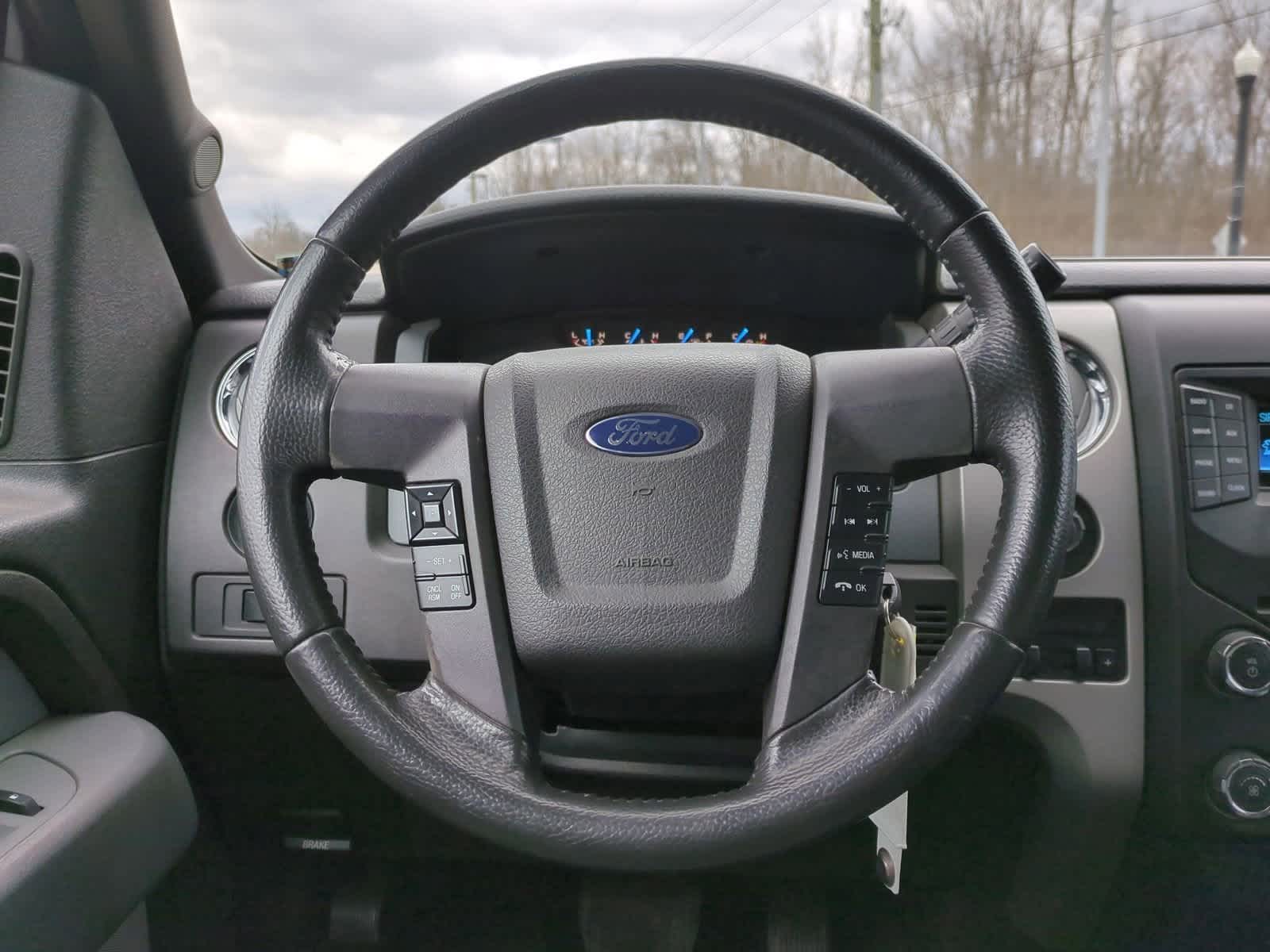 2013 Ford F-150 XLT 22