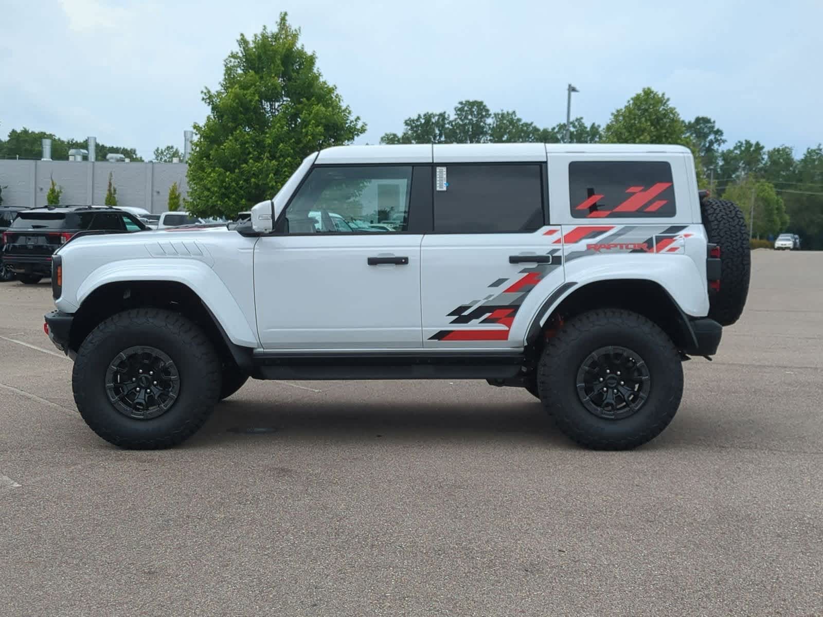 Thumbnail: 2025 Ford Bronco - 5