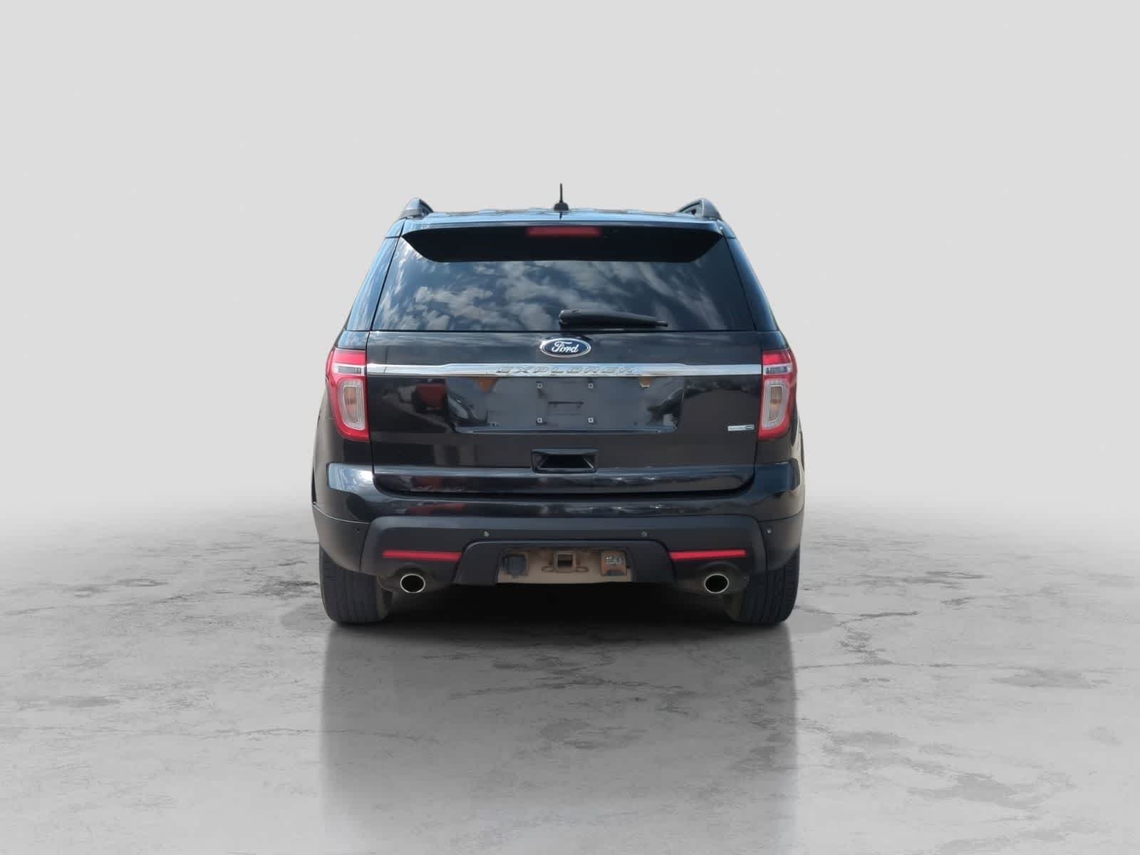 Thumbnail: 2015 Ford Explorer - 7