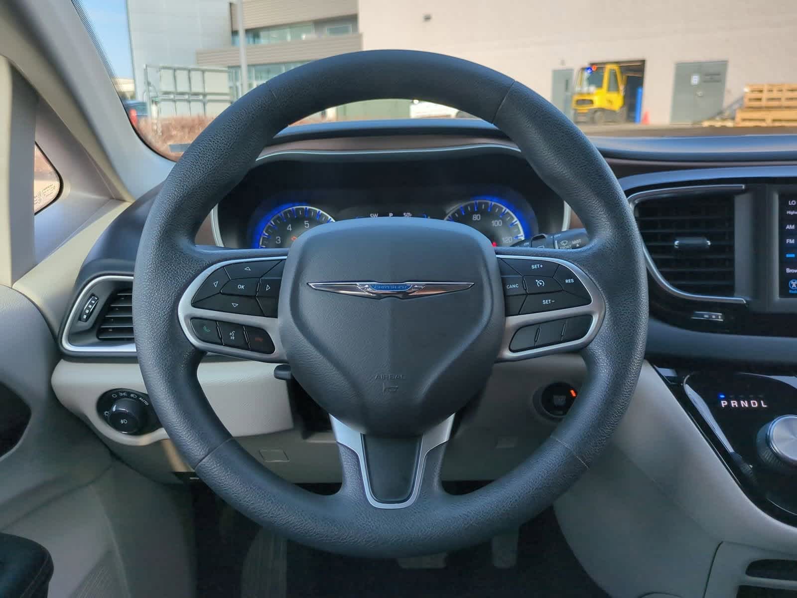 Thumbnail: 2018 Chrysler Pacifica - 24