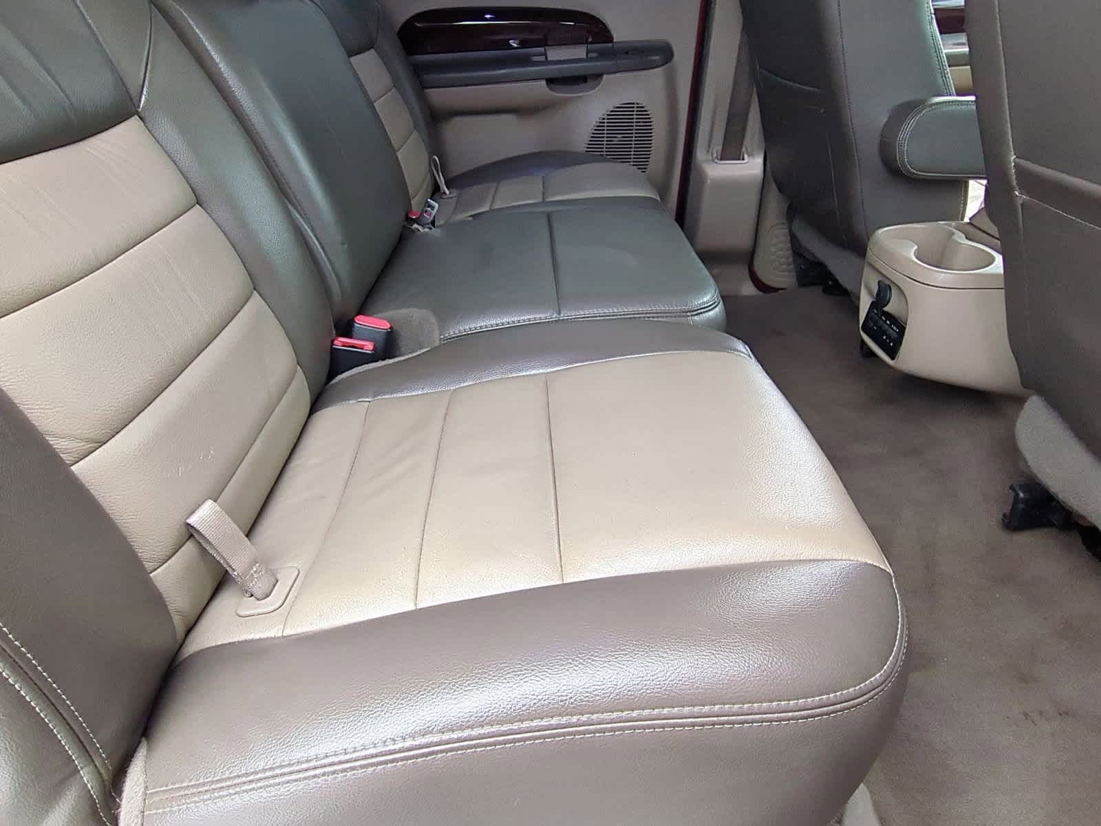 Thumbnail: 2004 Ford Excursion - 21