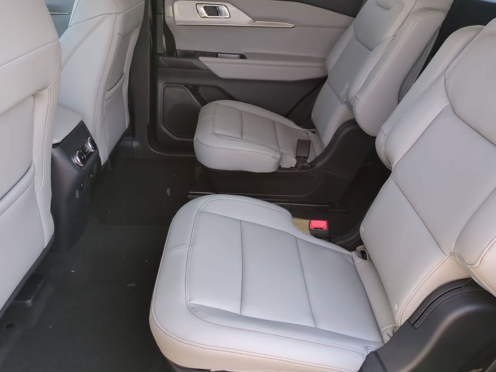 Thumbnail: 2026 Ford Explorer - 19