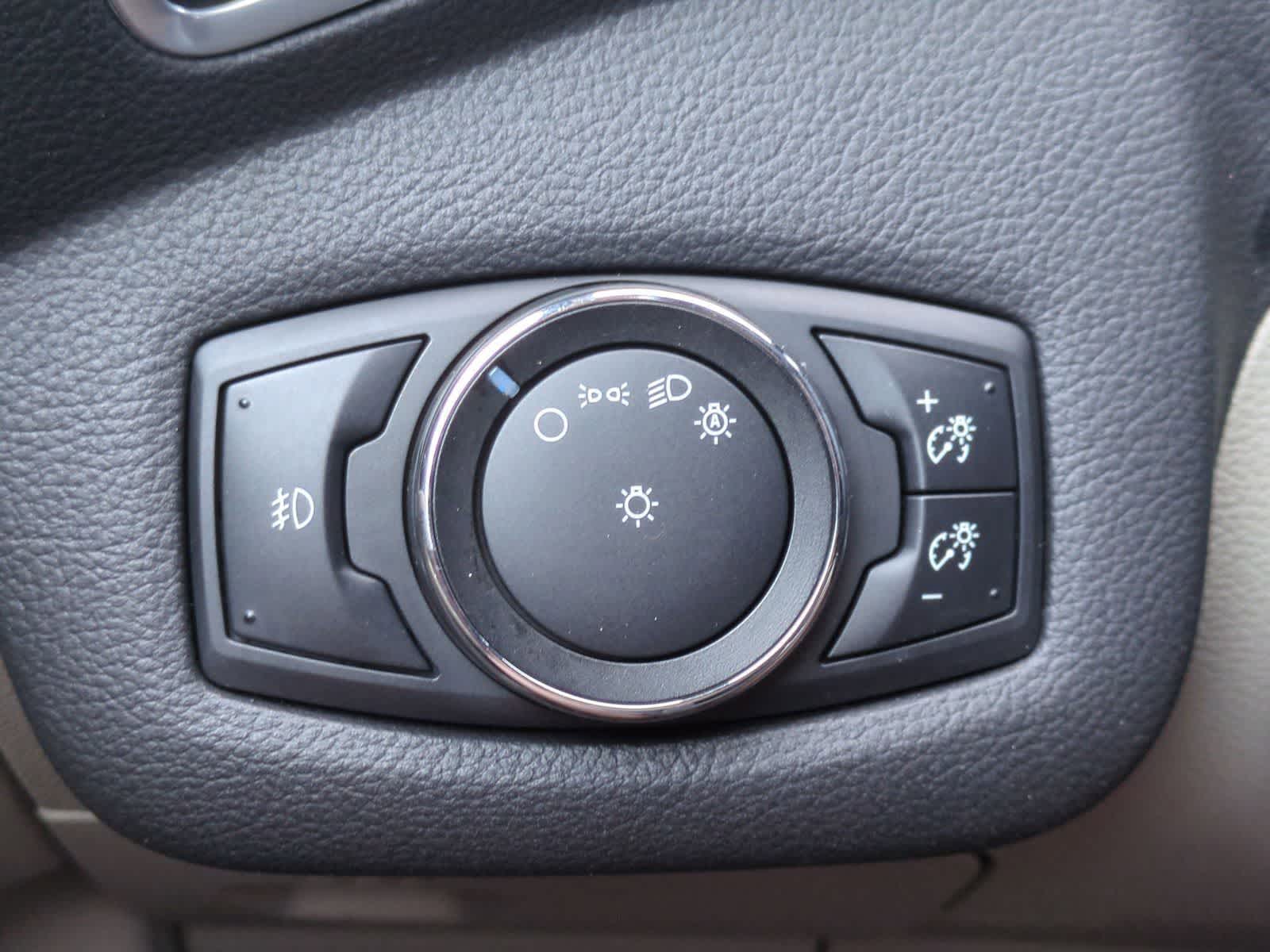 Thumbnail: 2013 Ford C-Max - 28
