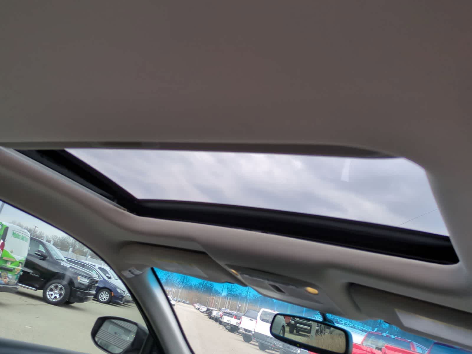 Thumbnail: 2015 Nissan Altima - 22