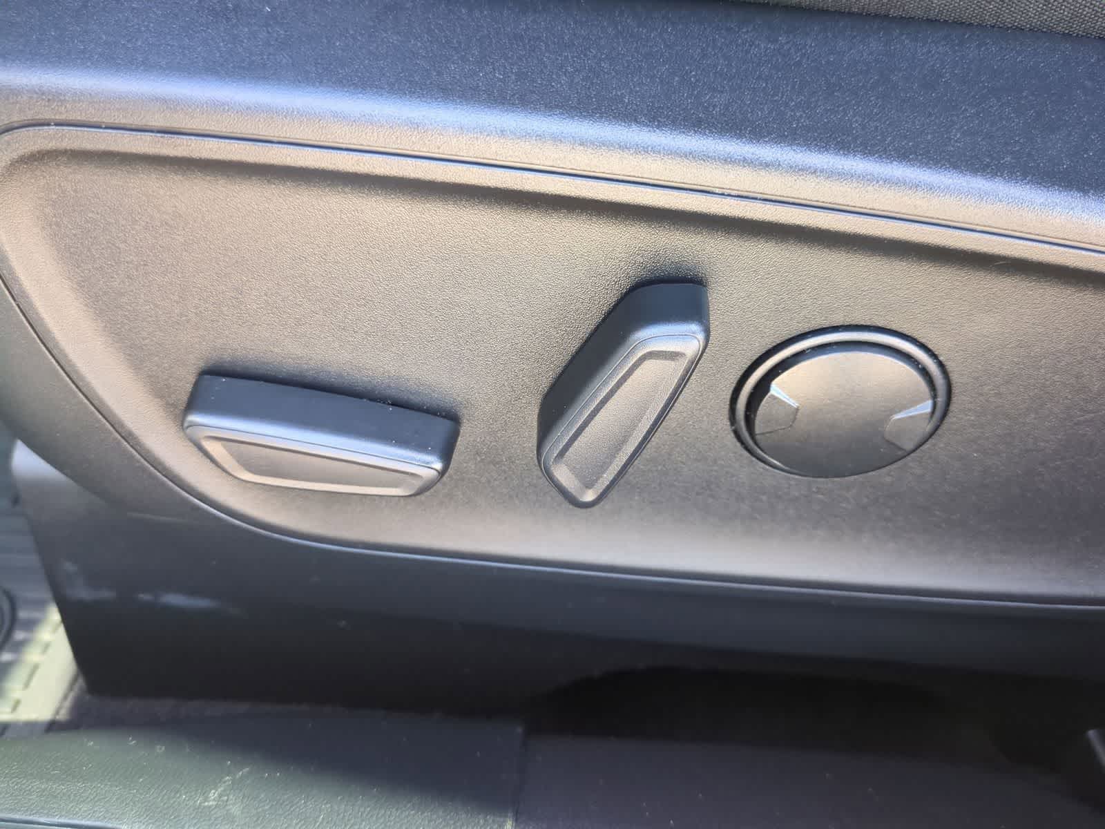 Thumbnail: 2023 Ford Escape - 17