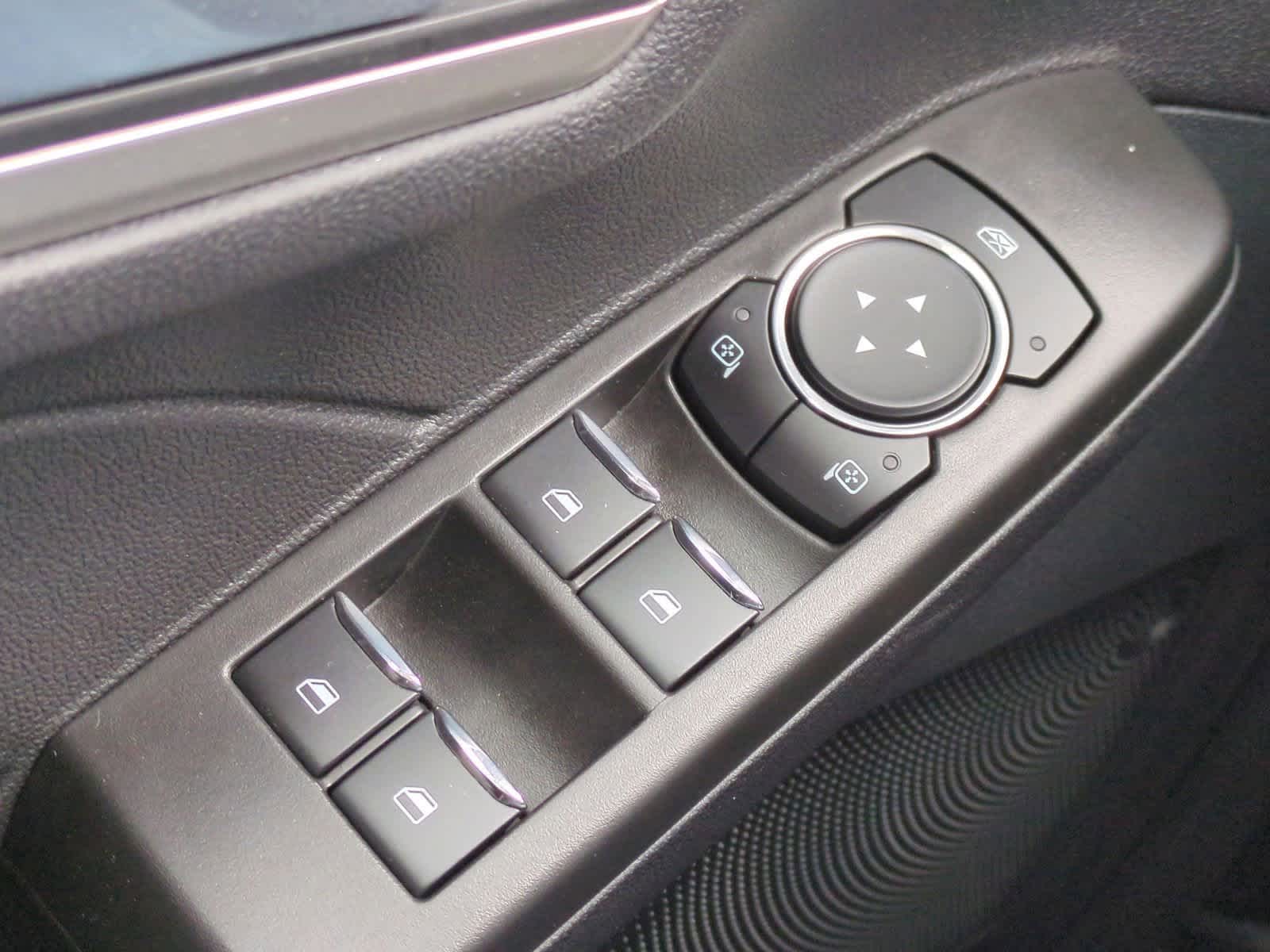 Thumbnail: 2021 Ford Escape - 28