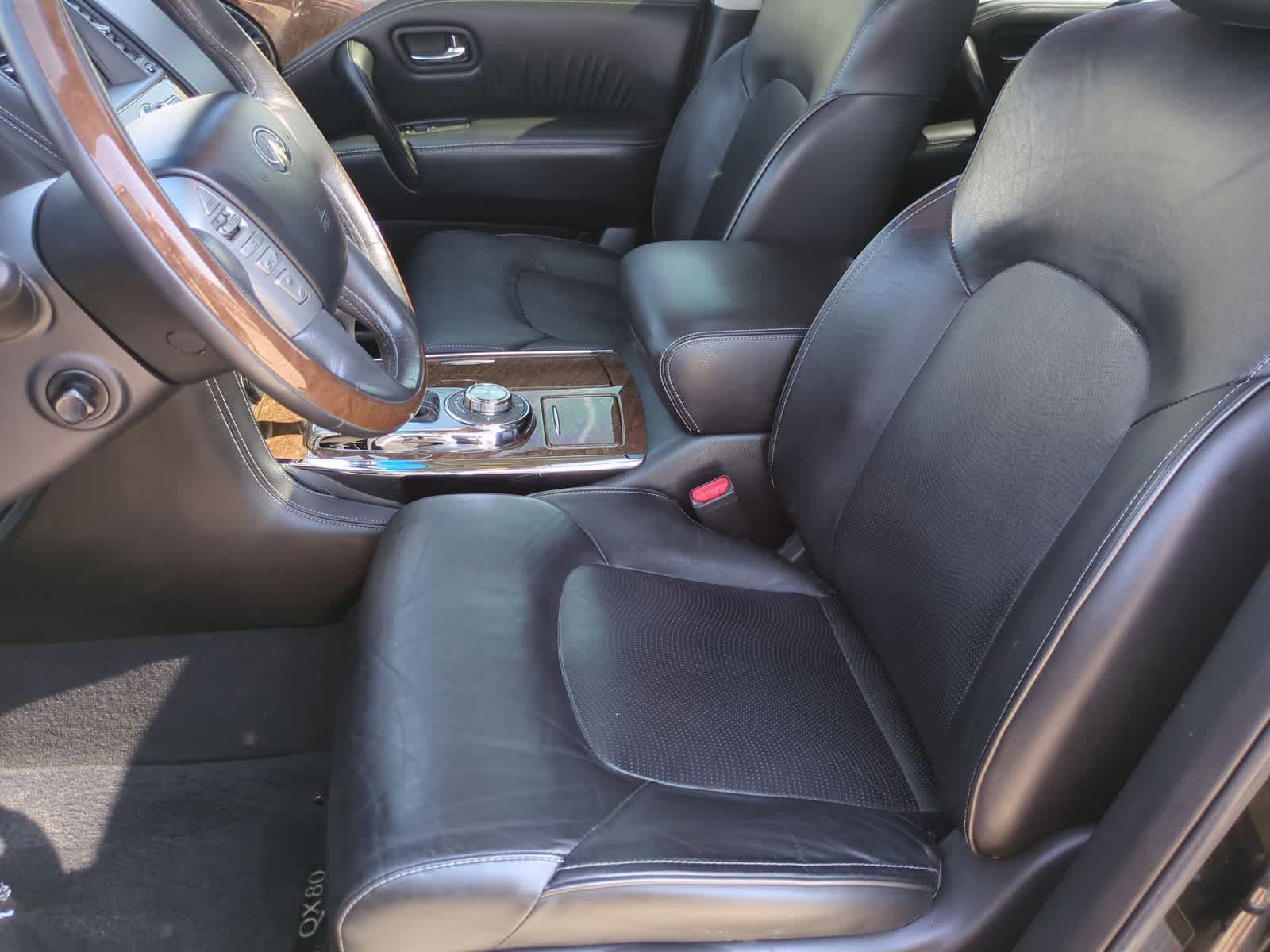 Thumbnail: 2016 INFINITI QX80 - 16