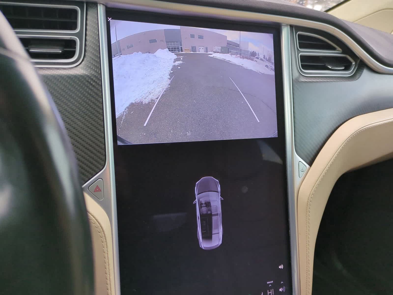 Thumbnail: 2017 Tesla Model X - 32