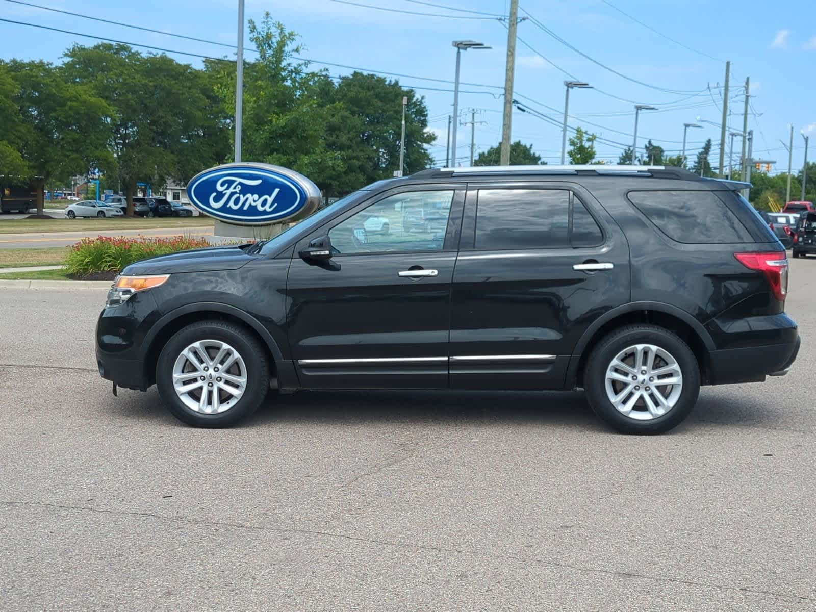 Thumbnail: 2014 Ford Explorer - 5