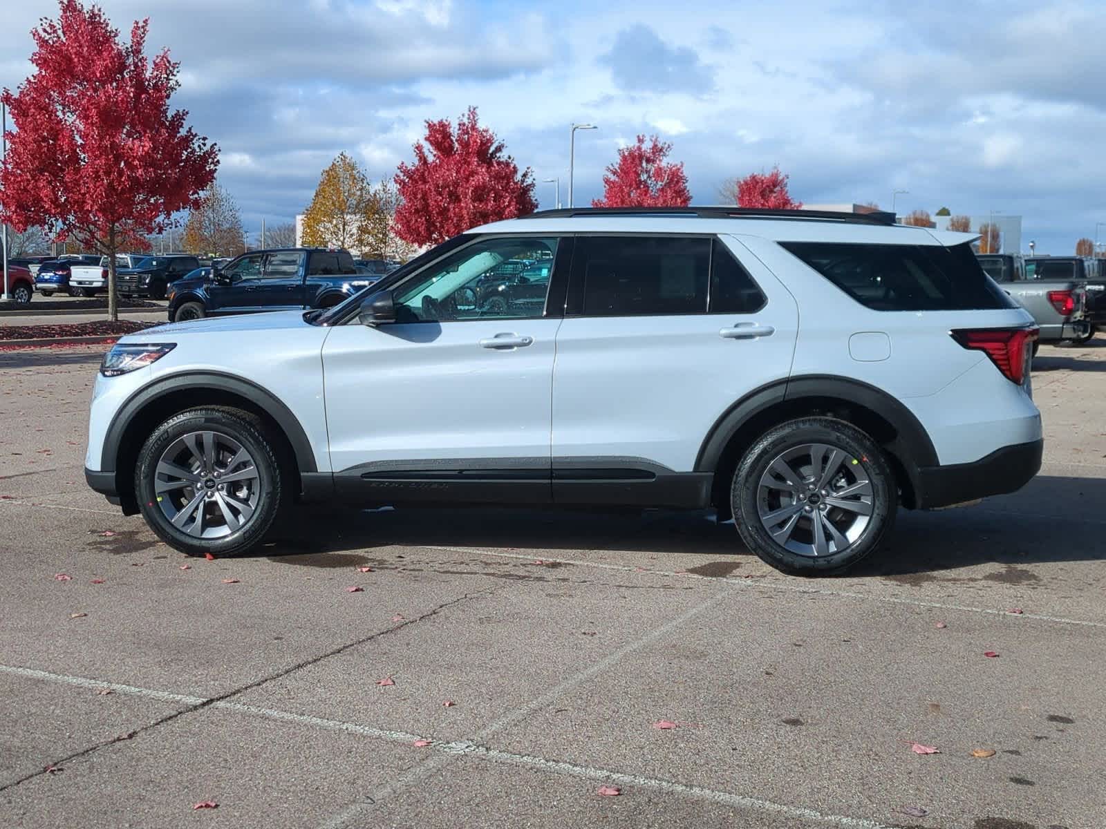 Thumbnail: 2026 Ford Explorer - 5