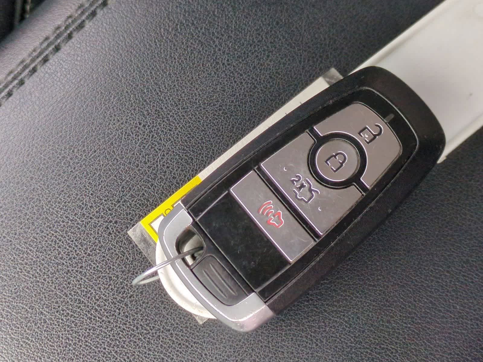 Thumbnail: 2020 Ford Edge - 35