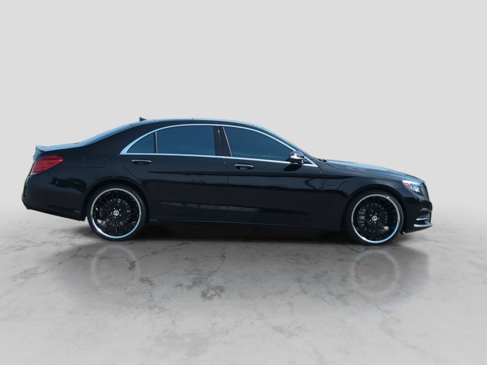 Thumbnail: 2017 Mercedes-Benz S-Class - 9