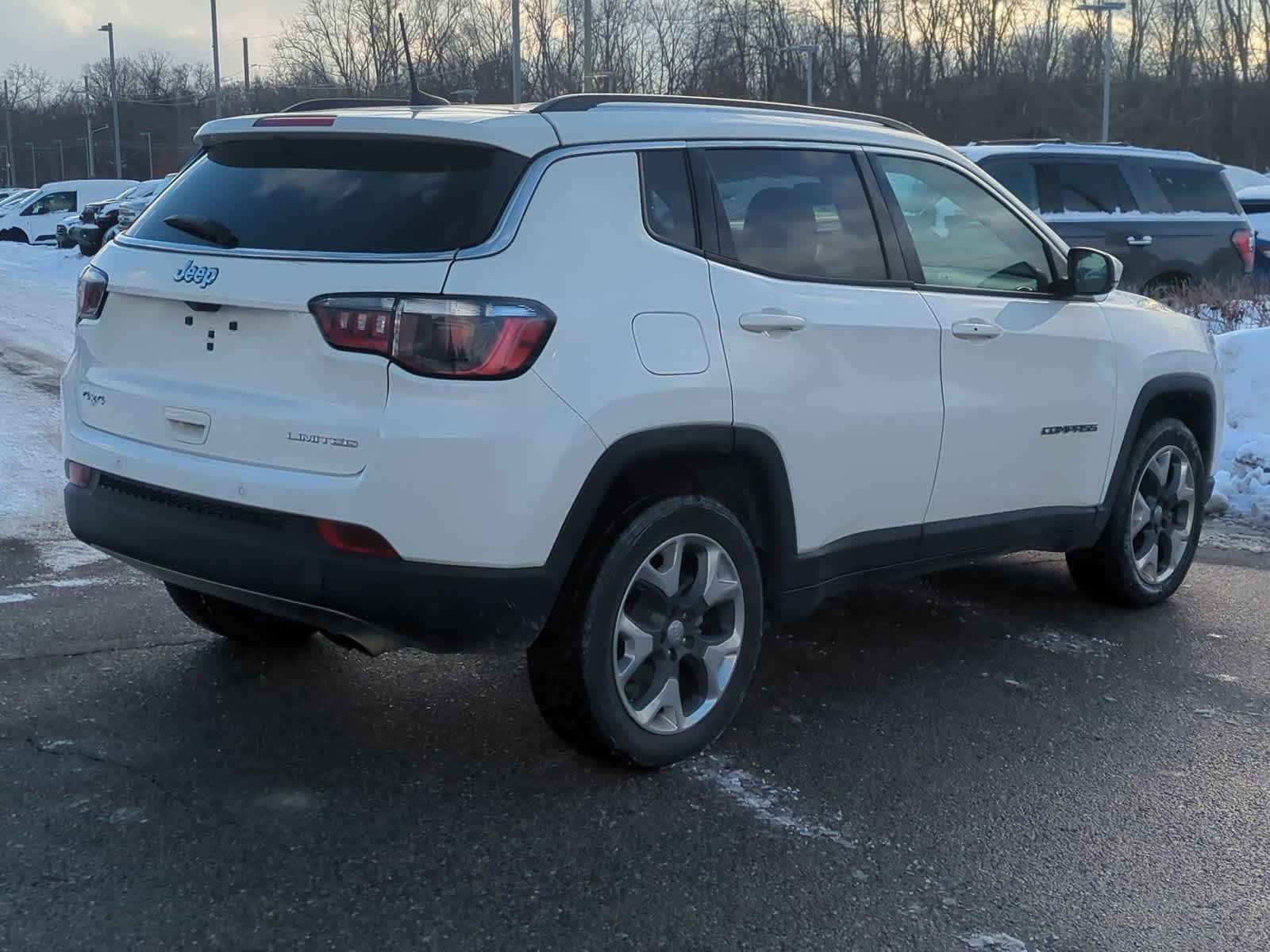 Thumbnail: 2021 Jeep Compass - 8