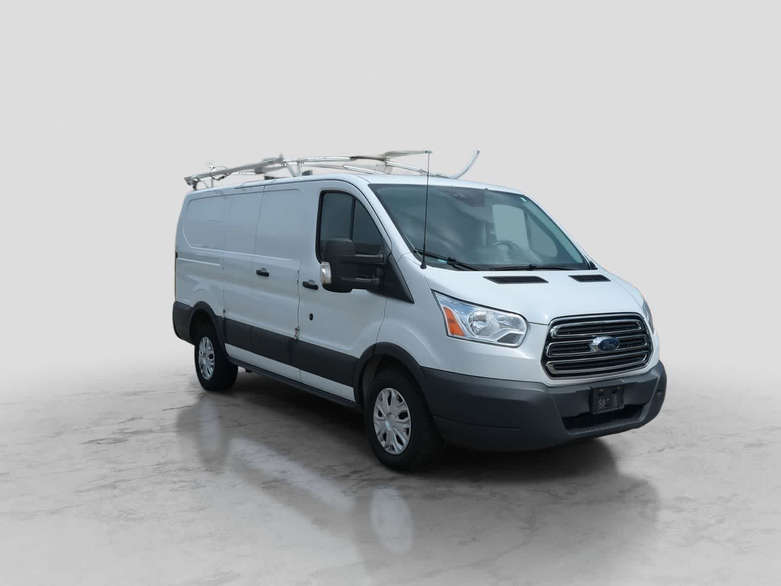 Thumbnail: 2018 Ford Transit Series - 2