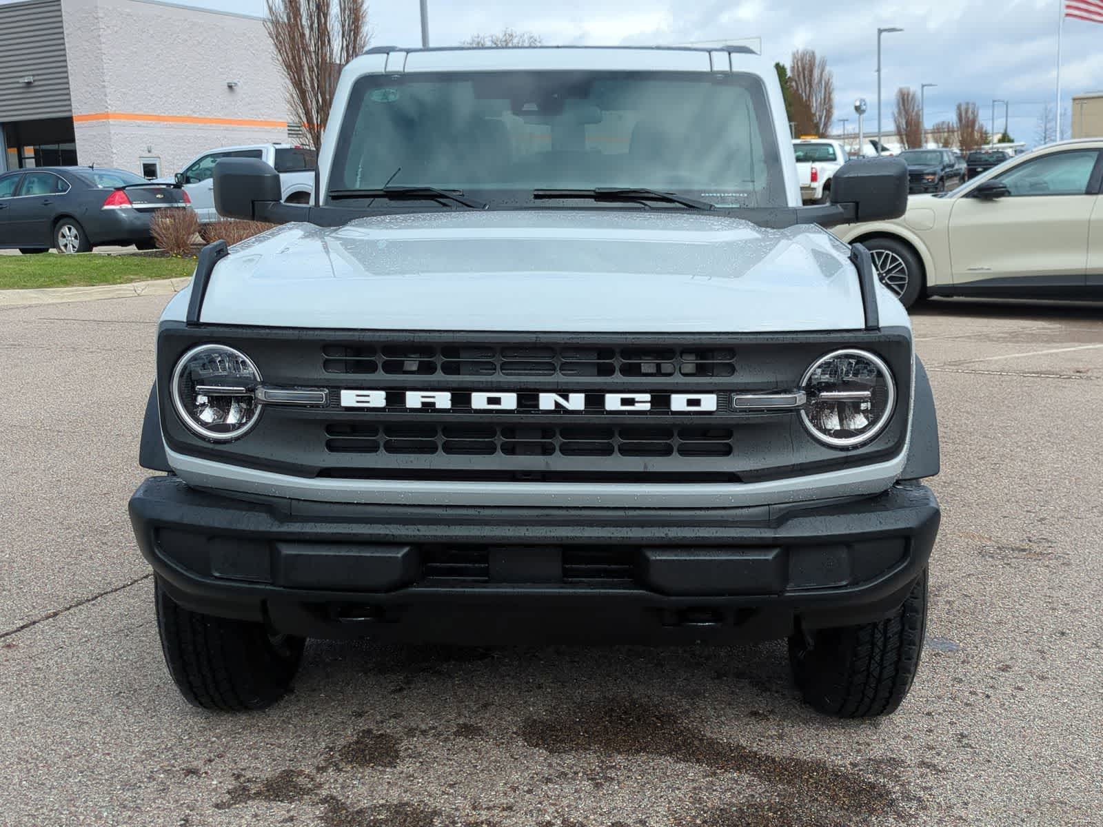 Thumbnail: 2026 Ford Bronco - 3