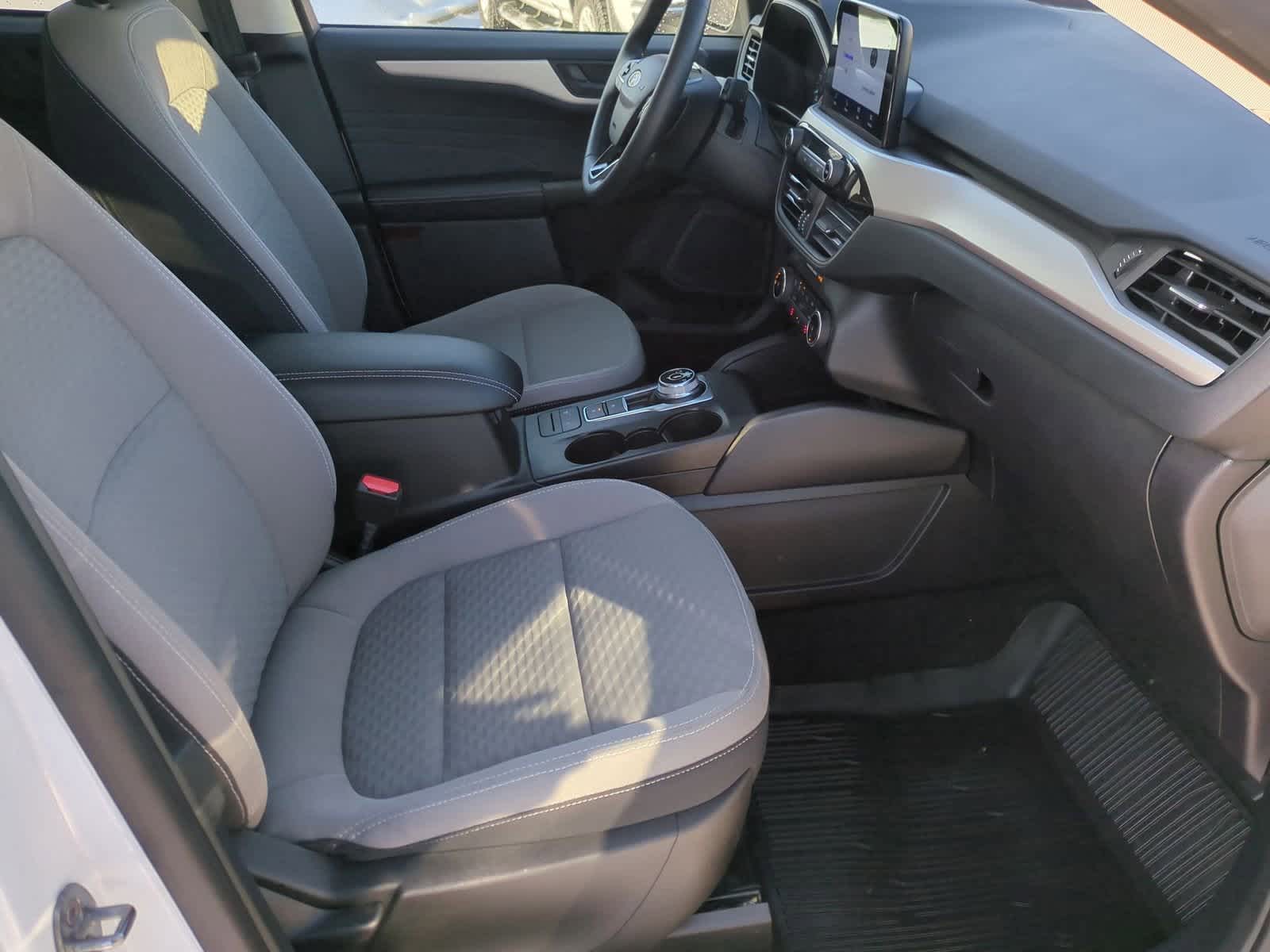 Thumbnail: 2022 Ford Escape - 21