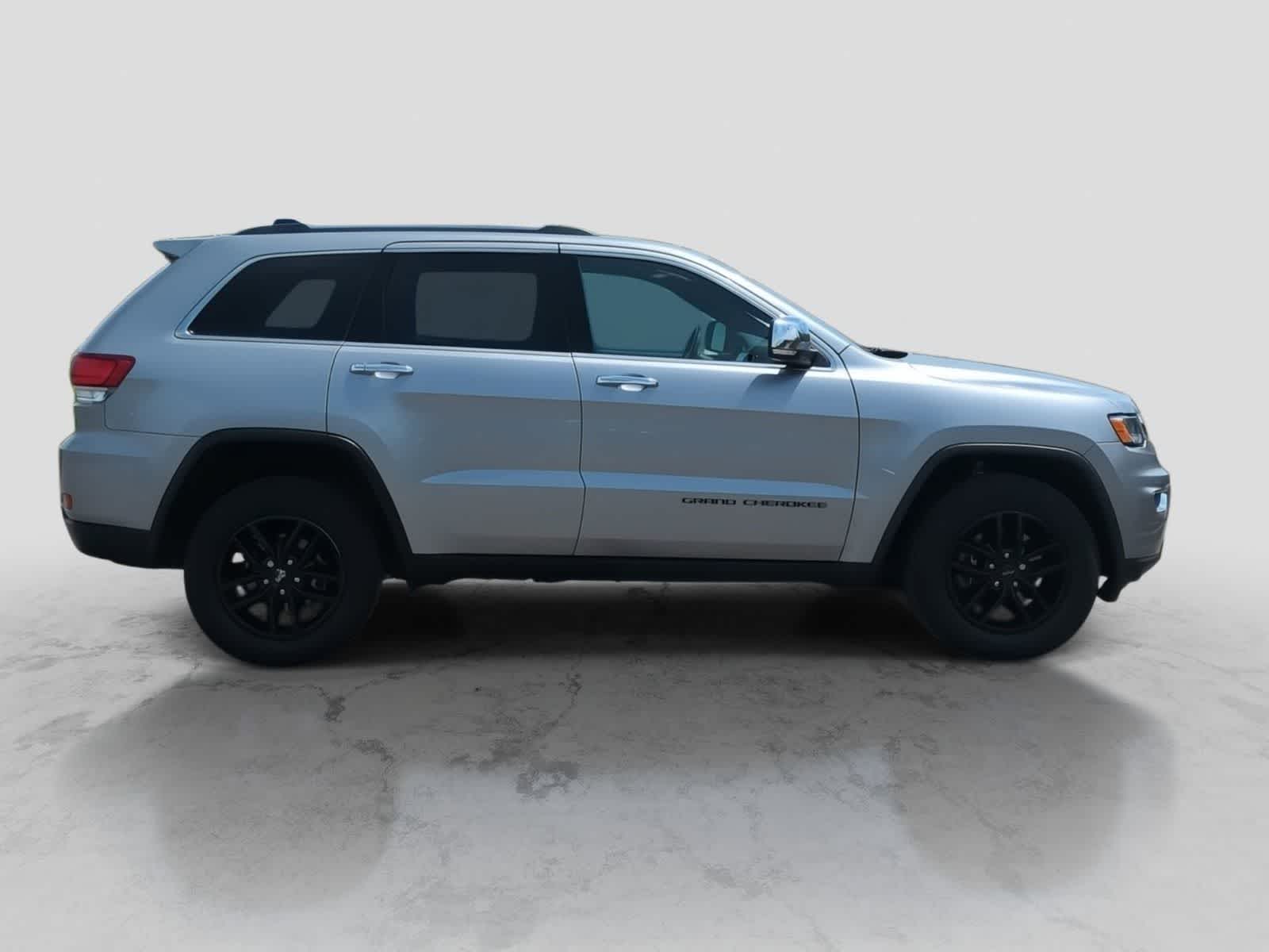 Thumbnail: 2021 Jeep Grand Cherokee - 9
