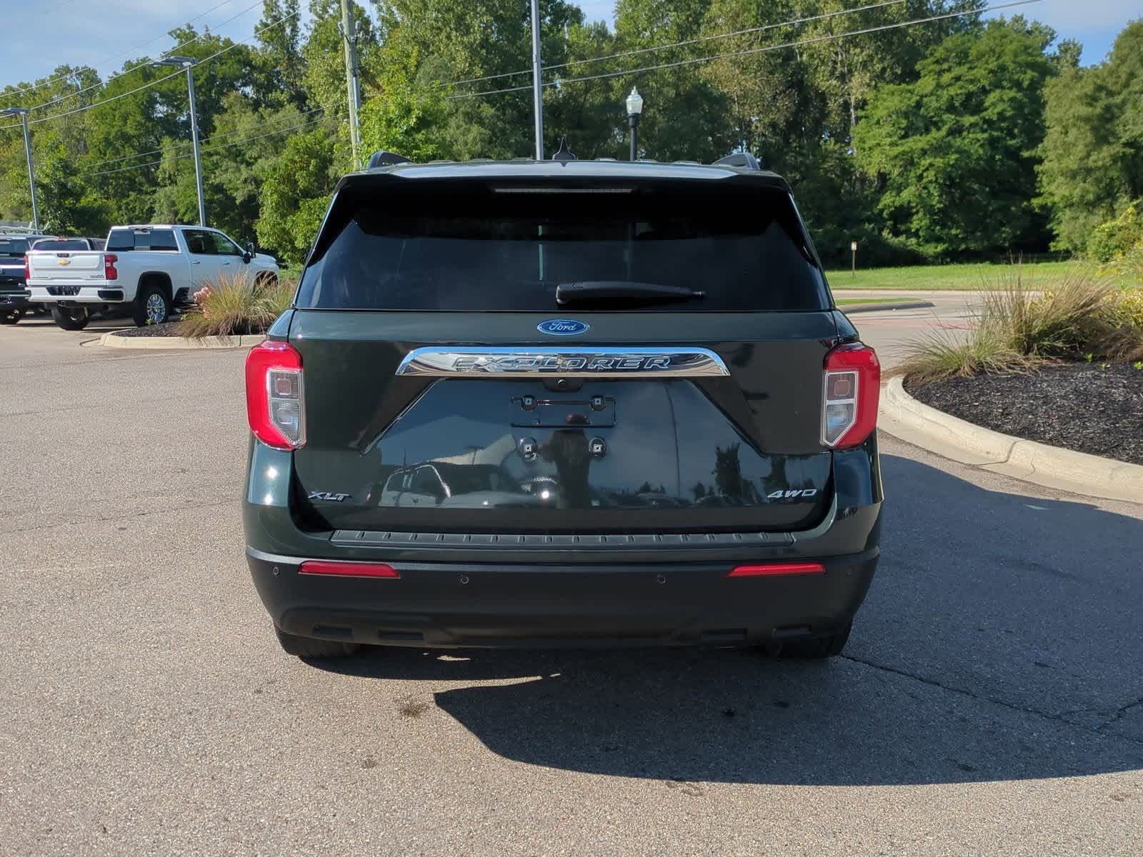 Thumbnail: 2023 Ford Explorer - 7