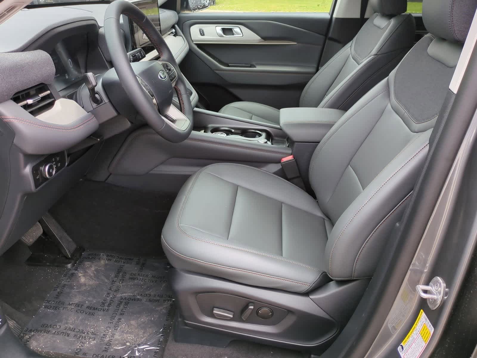 2025 Ford Explorer Active 16