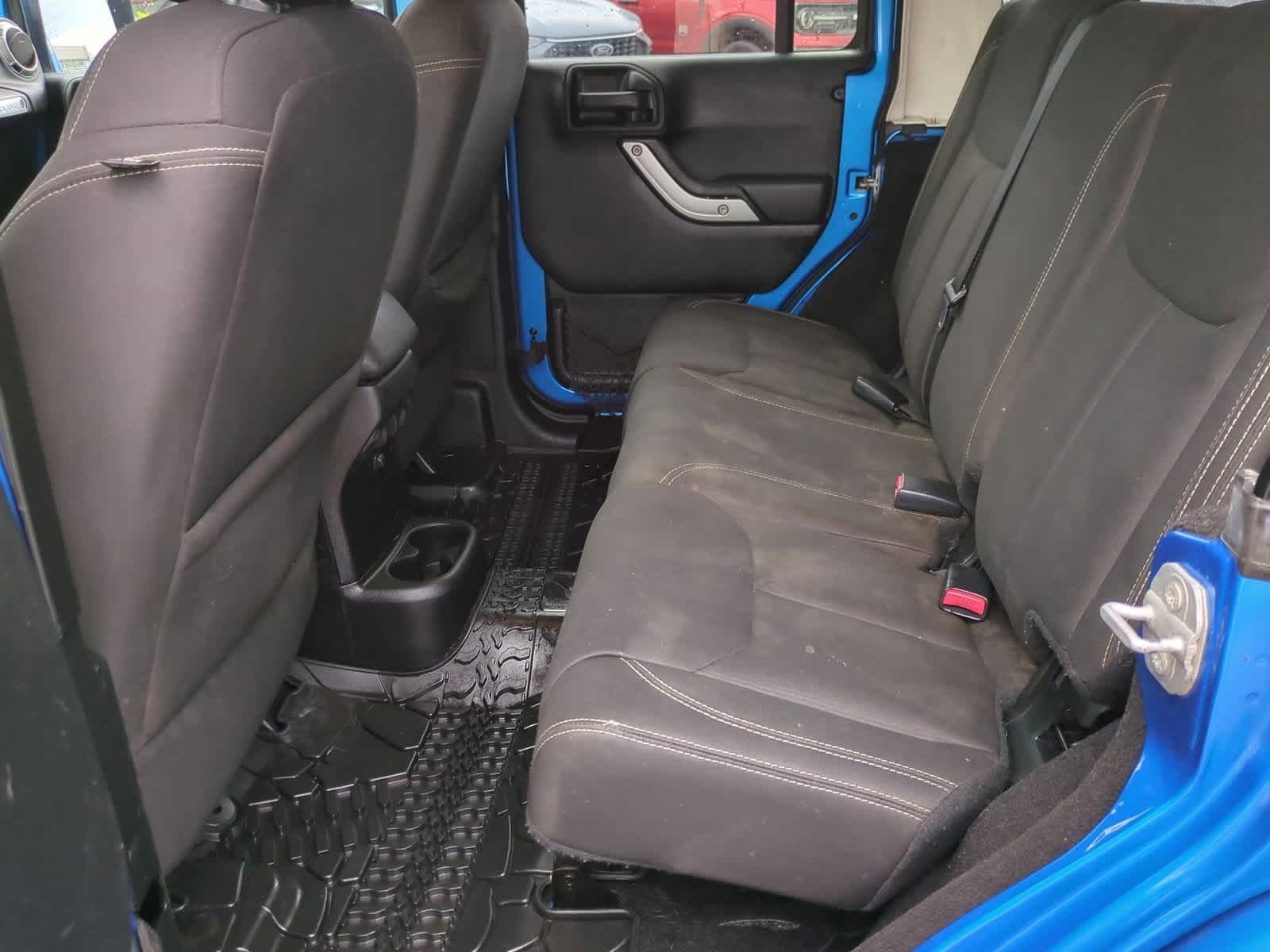 Thumbnail: 2016 Jeep Wrangler - 19