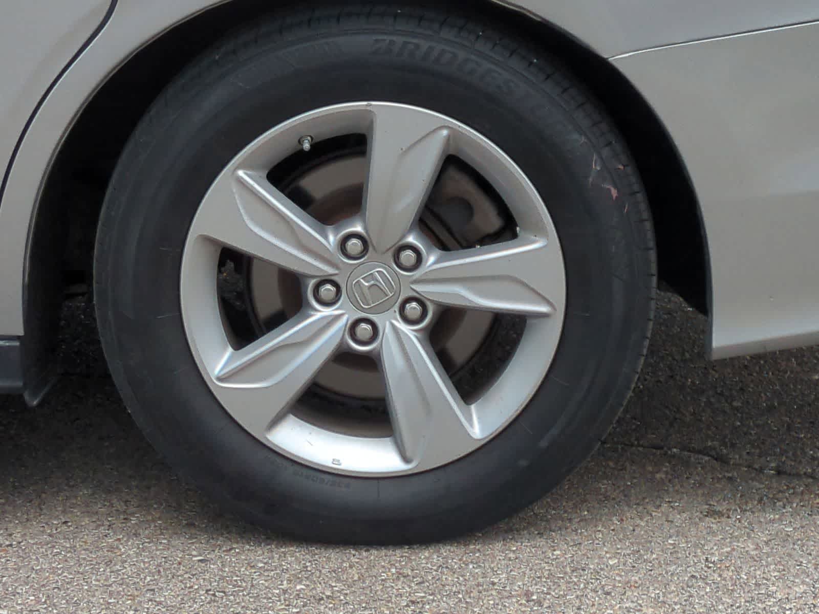 Thumbnail: 2020 Honda Odyssey - 14