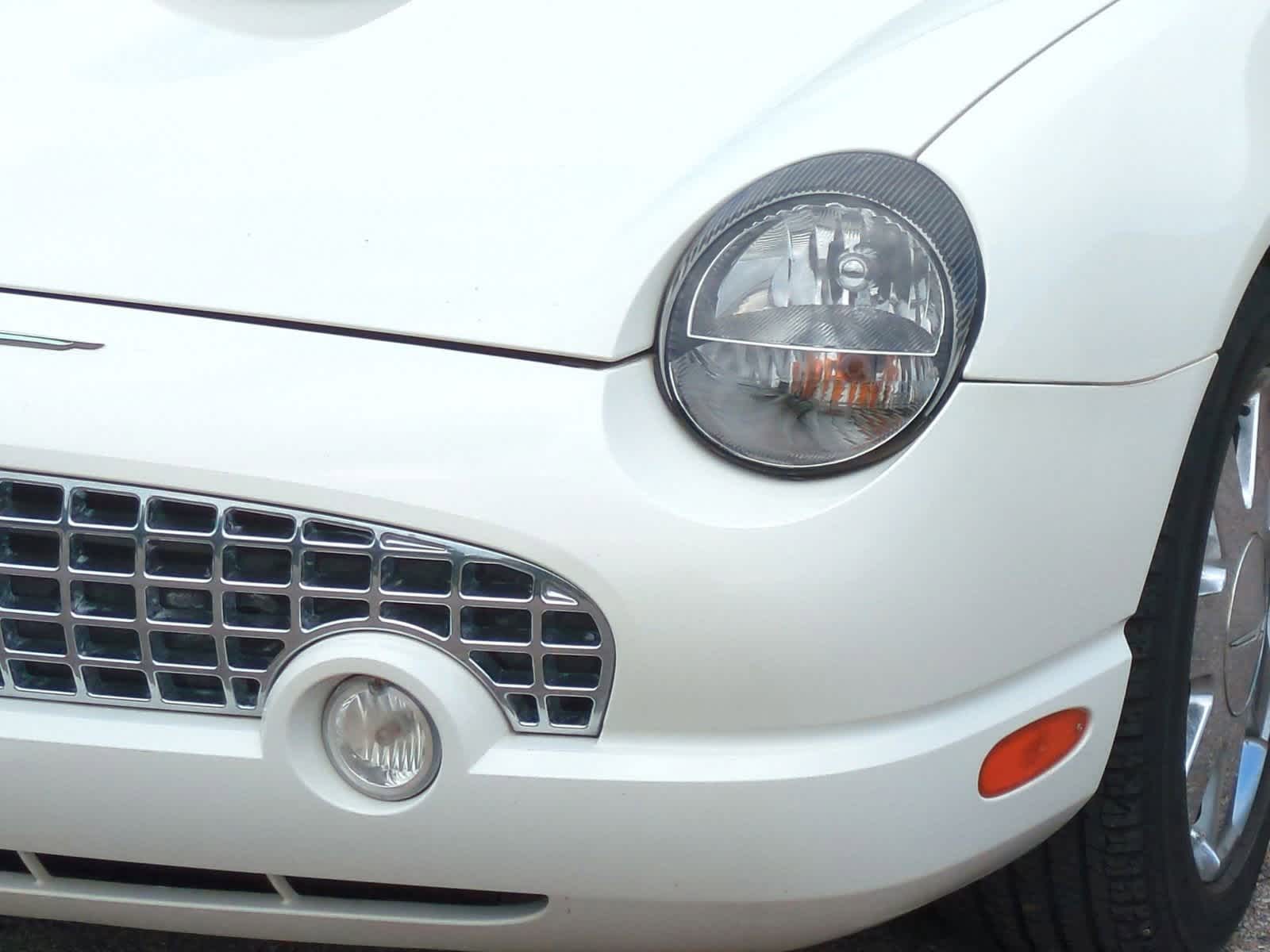 Thumbnail: 2002 Ford Thunderbird - 11