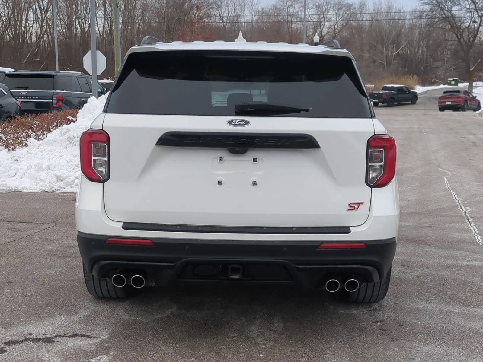 Thumbnail: 2022 Ford Explorer - 7