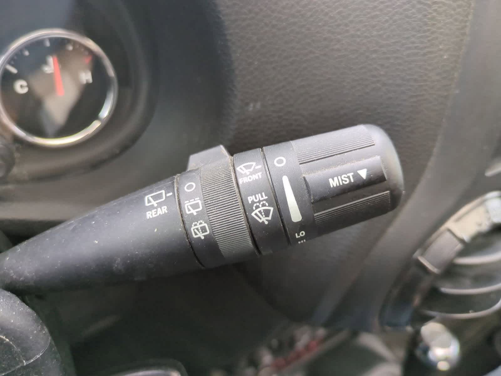 Thumbnail: 2018 Jeep Wrangler - 25