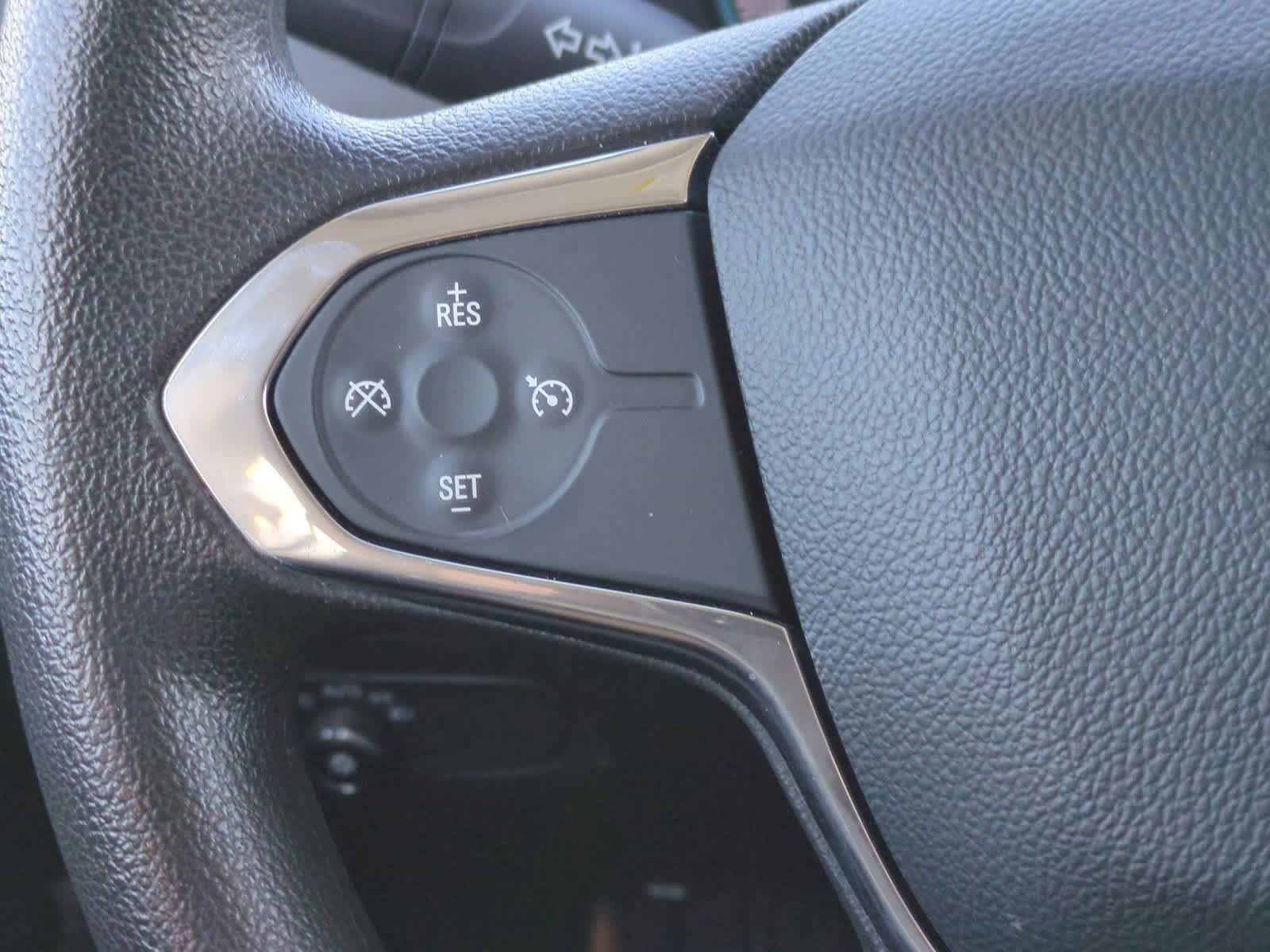 Thumbnail: 2018 Chevrolet Traverse - 25