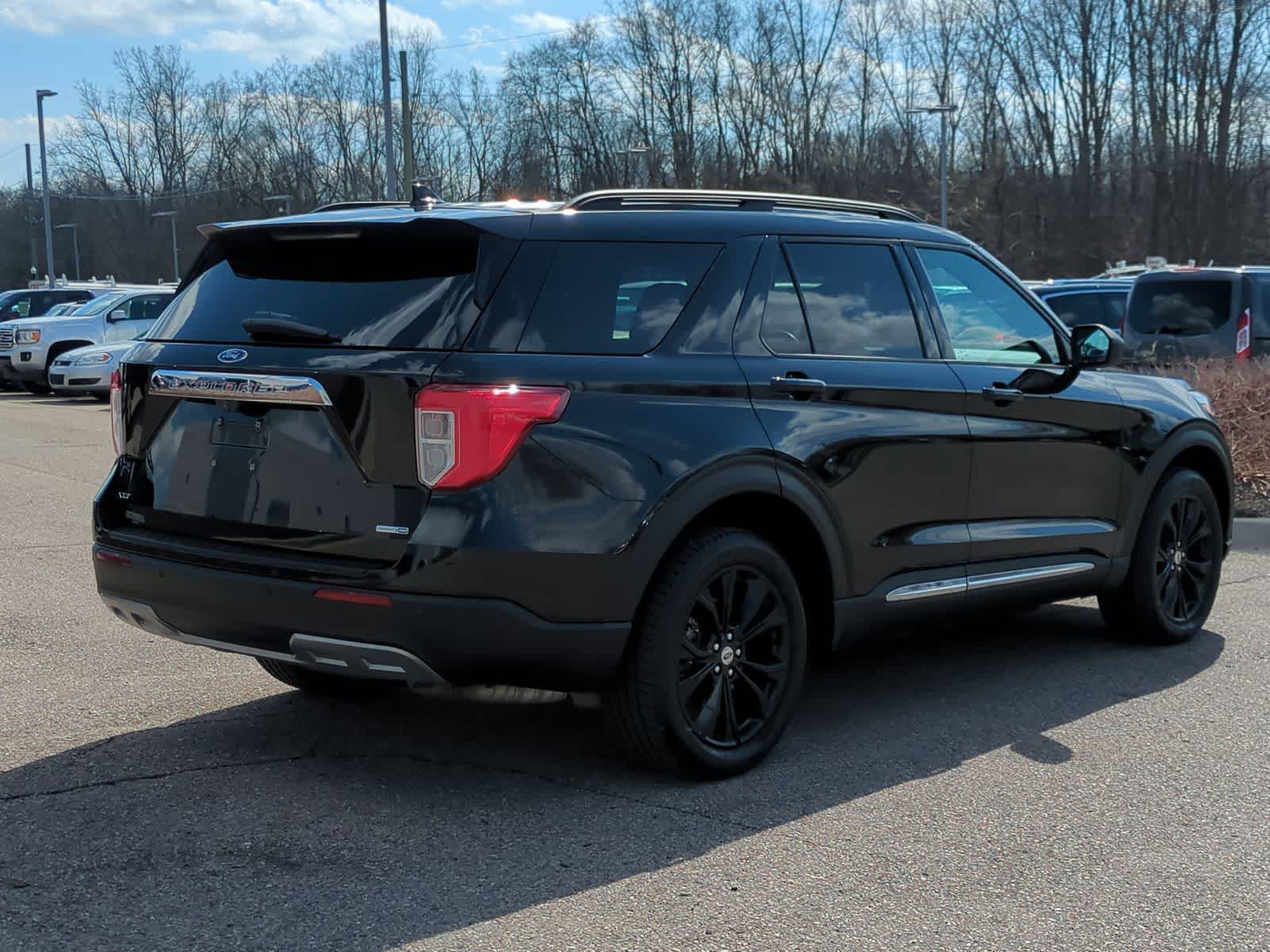 Thumbnail: 2020 Ford Explorer - 8