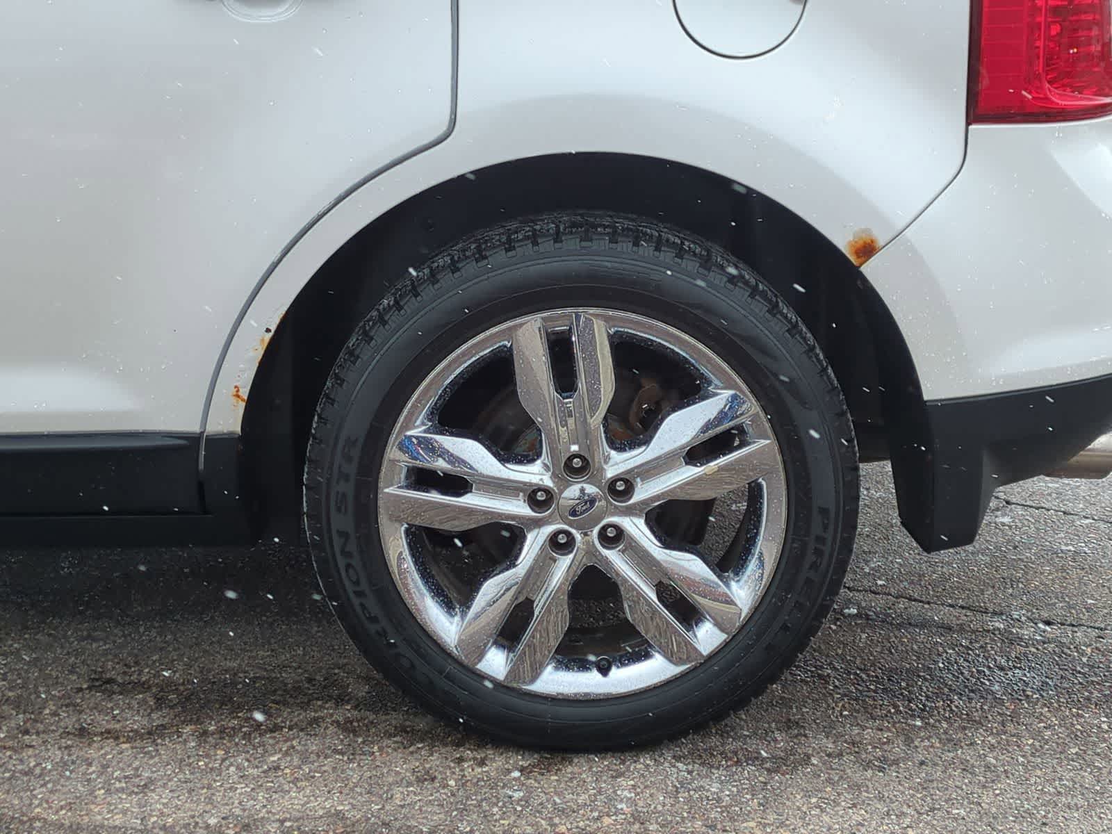 Thumbnail: 2011 Ford Edge - 14