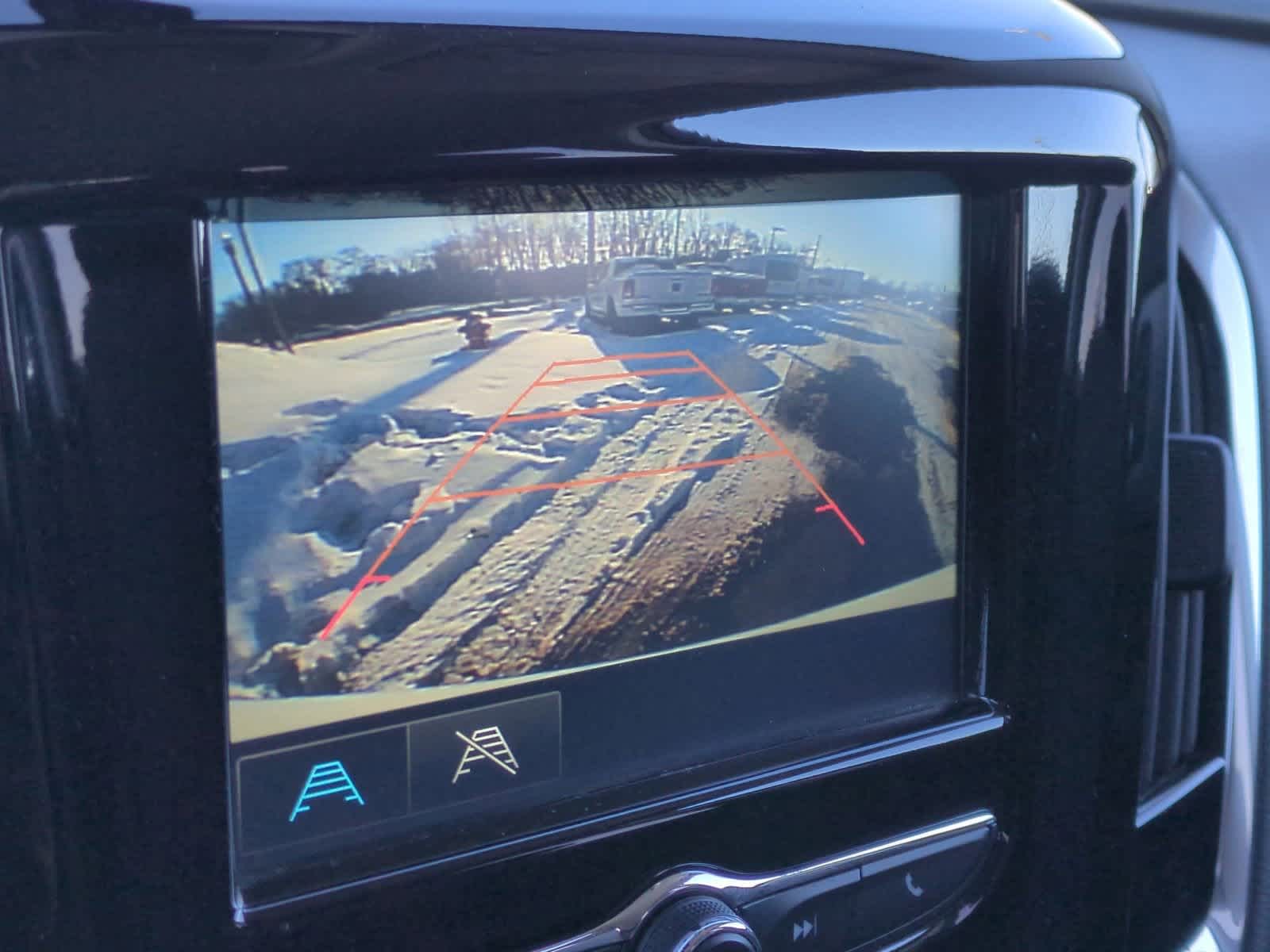 Thumbnail: 2018 Chevrolet Traverse - 30