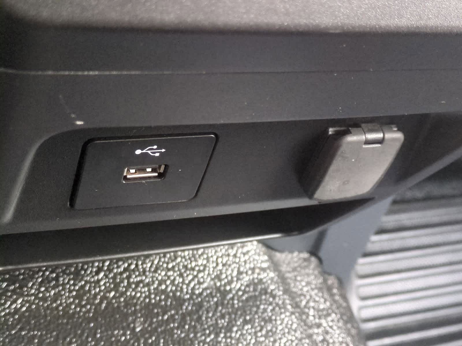 Thumbnail: 2022 Ford Econoline - 31