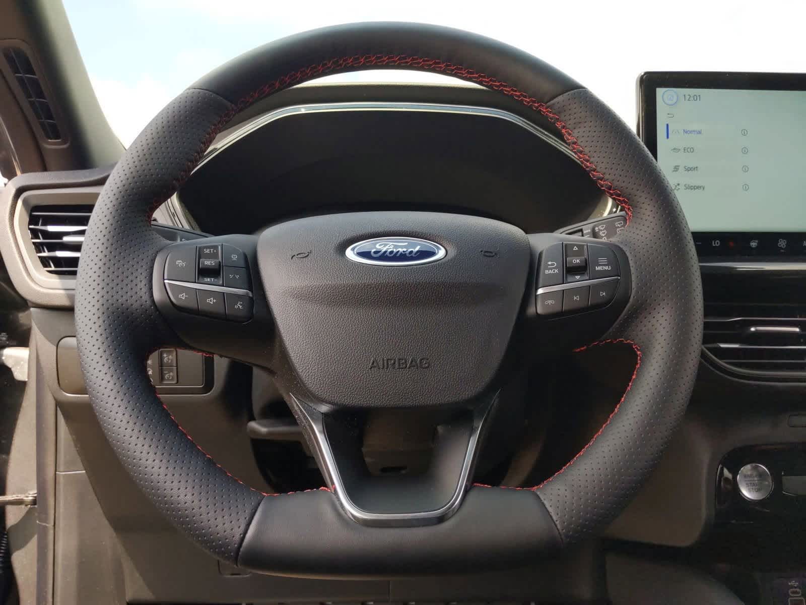 2025 Ford Escape ST-Line 22