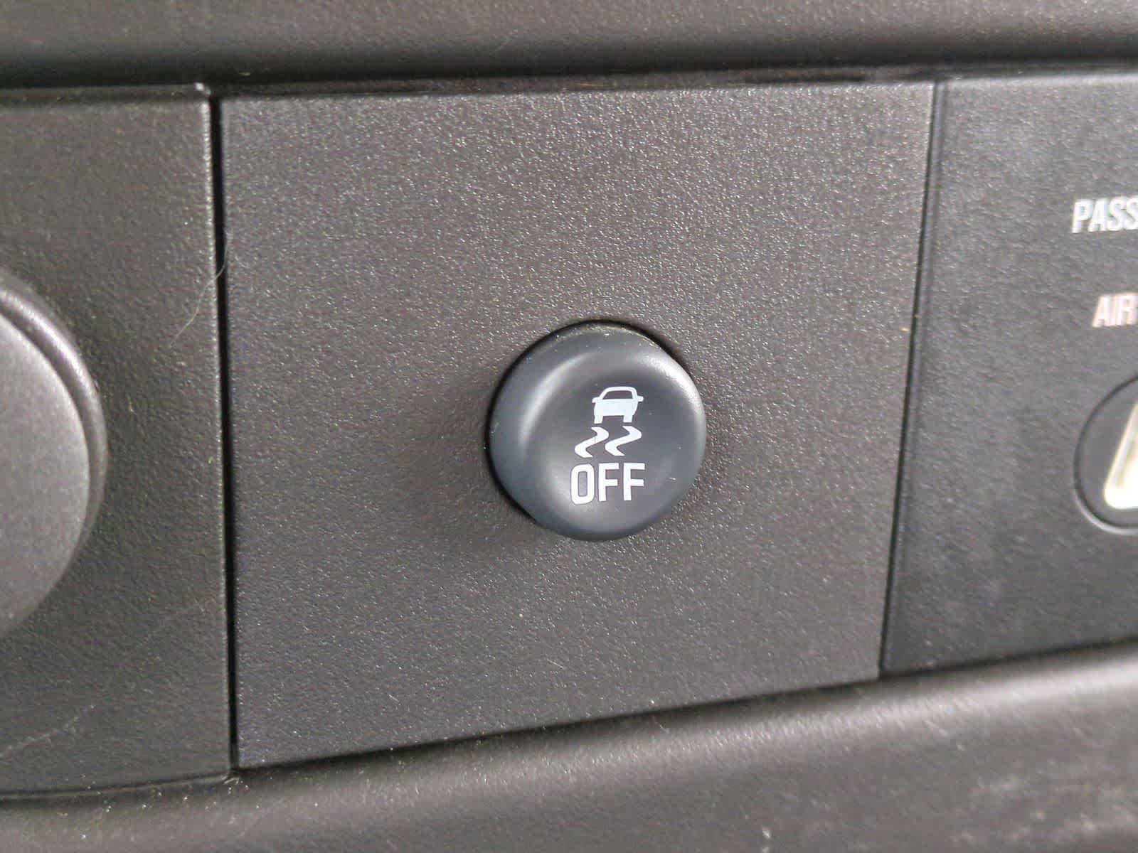 Thumbnail: 2013 GMC Savana - 26