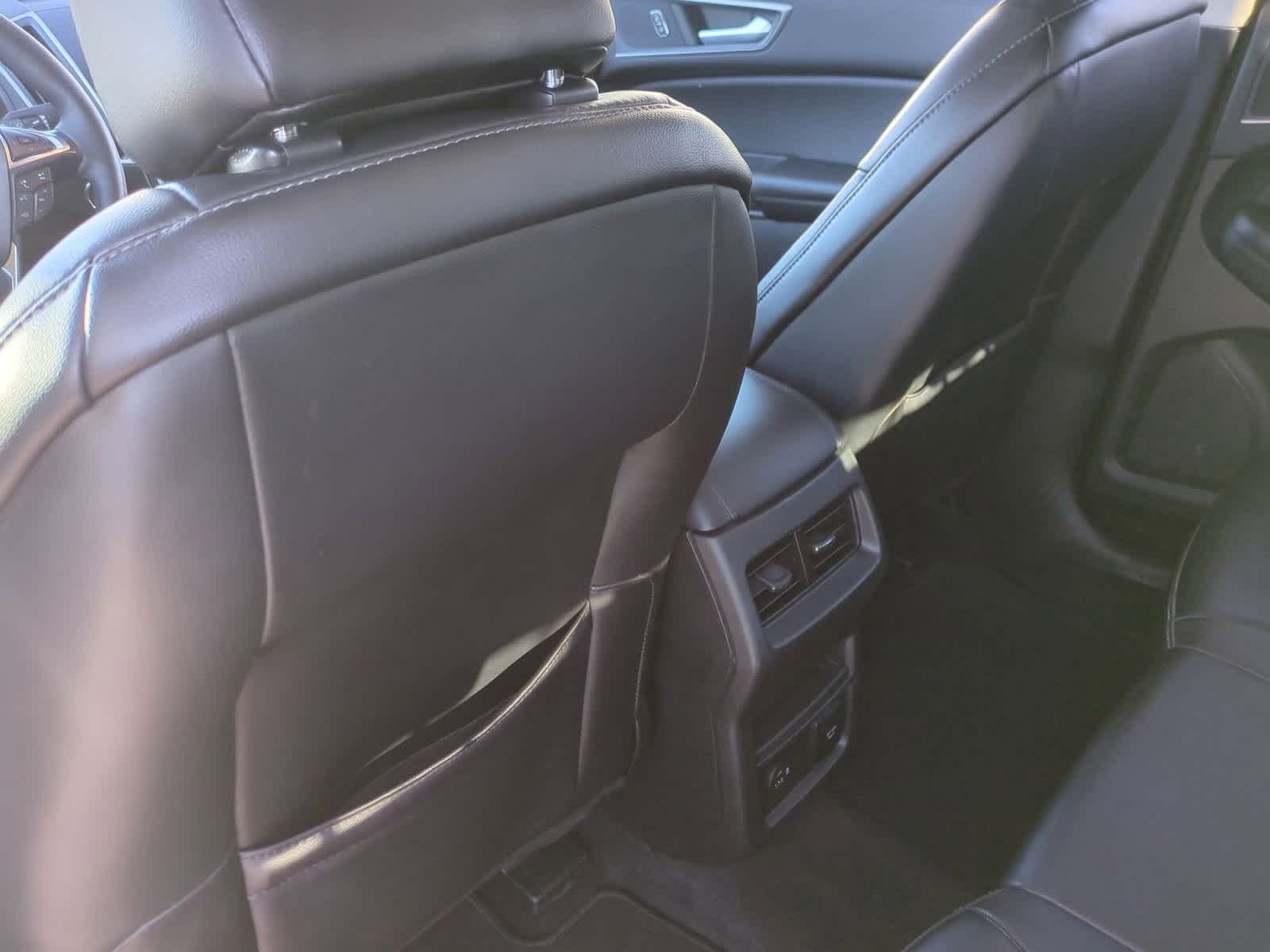 Thumbnail: 2022 Ford Edge - 18