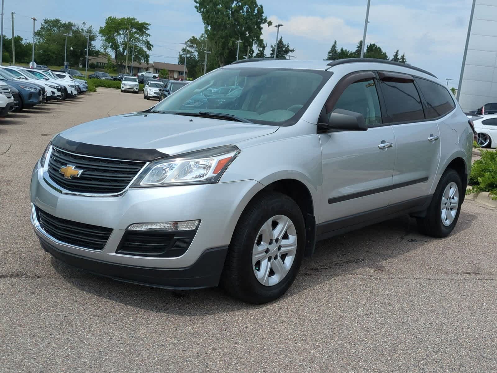 Thumbnail: 2017 Chevrolet Traverse - 4