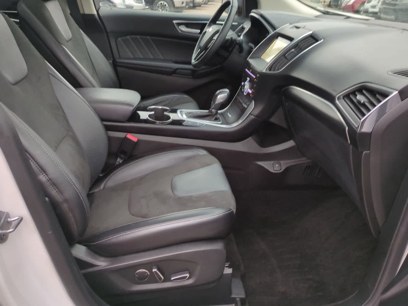 Thumbnail: 2018 Ford Edge - 23