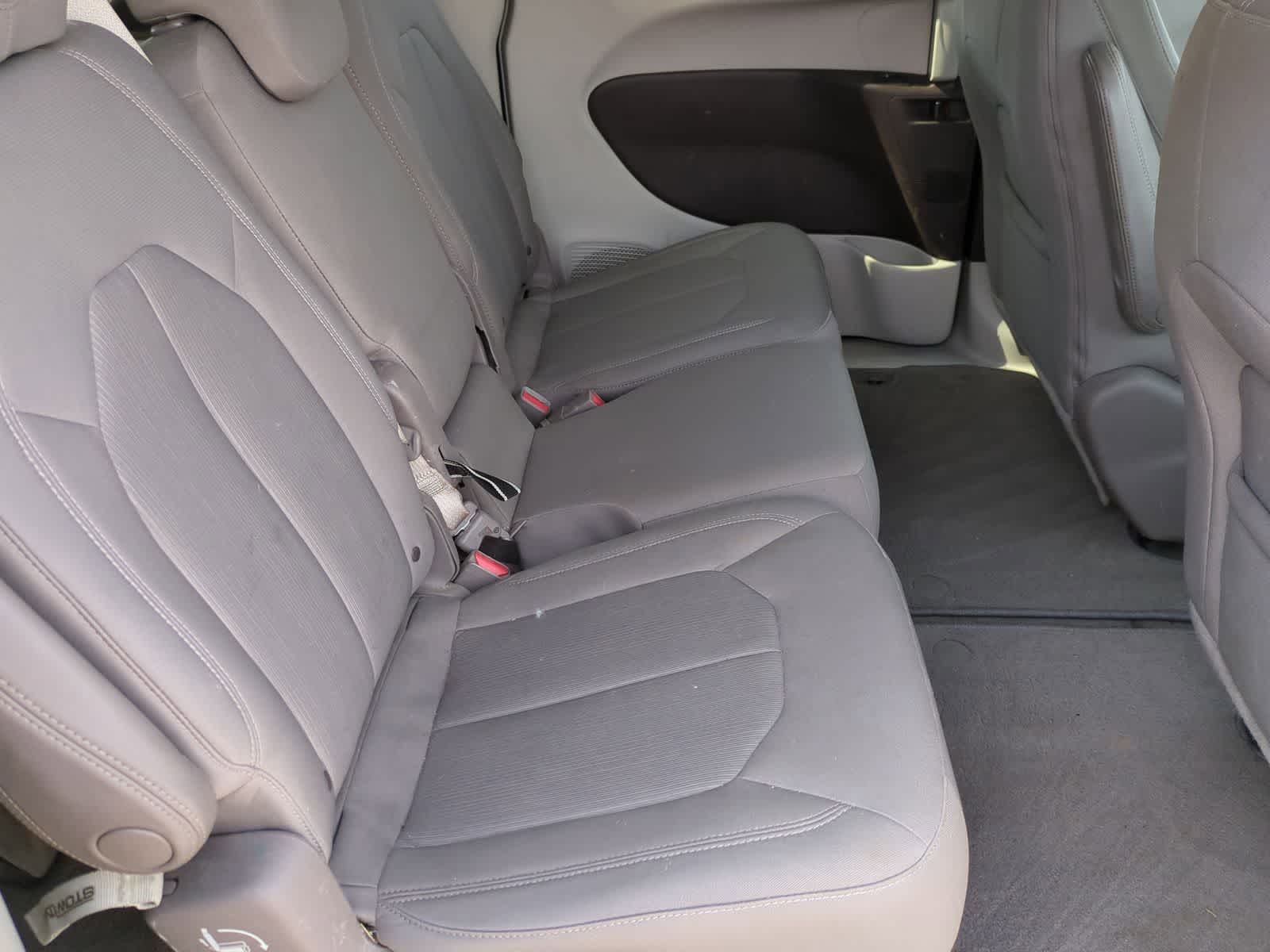 Thumbnail: 2017 Chrysler Pacifica - 20