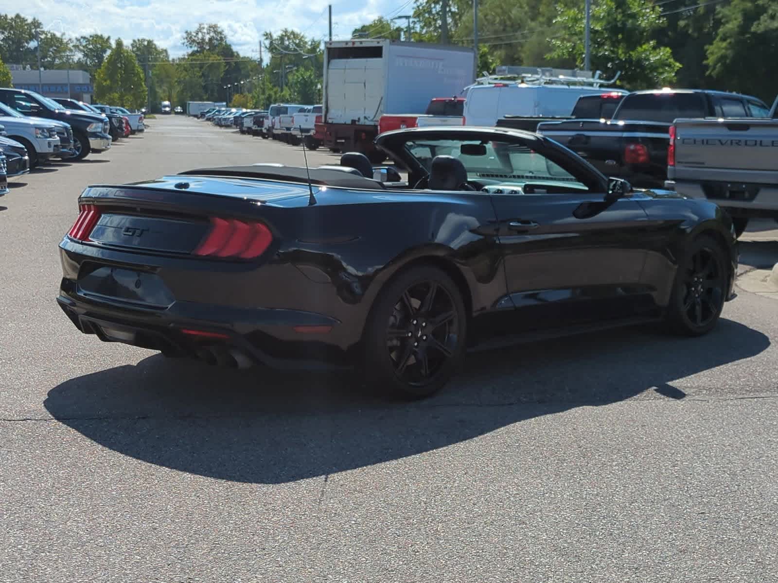 Thumbnail: 2018 Ford Mustang - 8