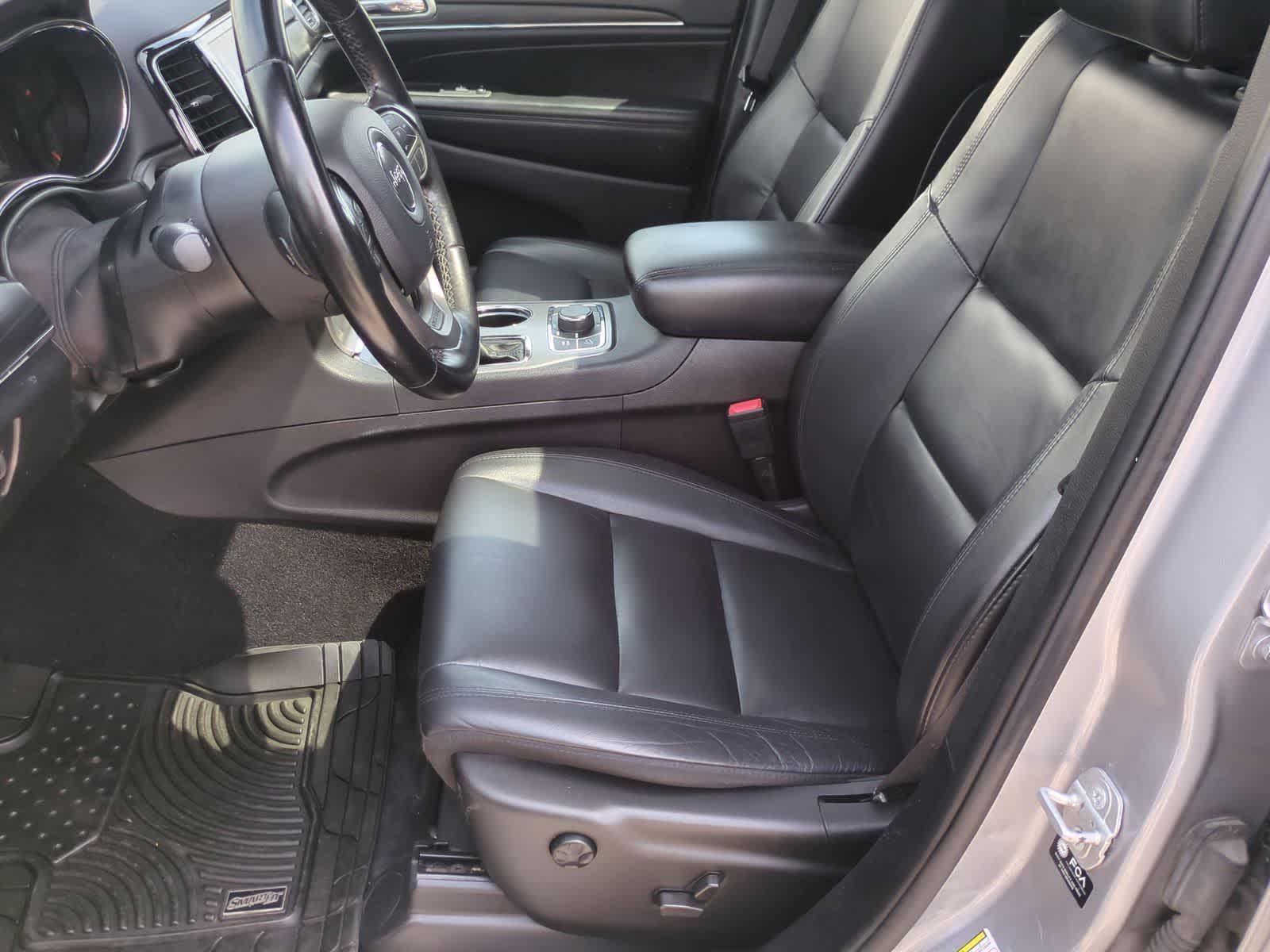 Thumbnail: 2021 Jeep Grand Cherokee - 16
