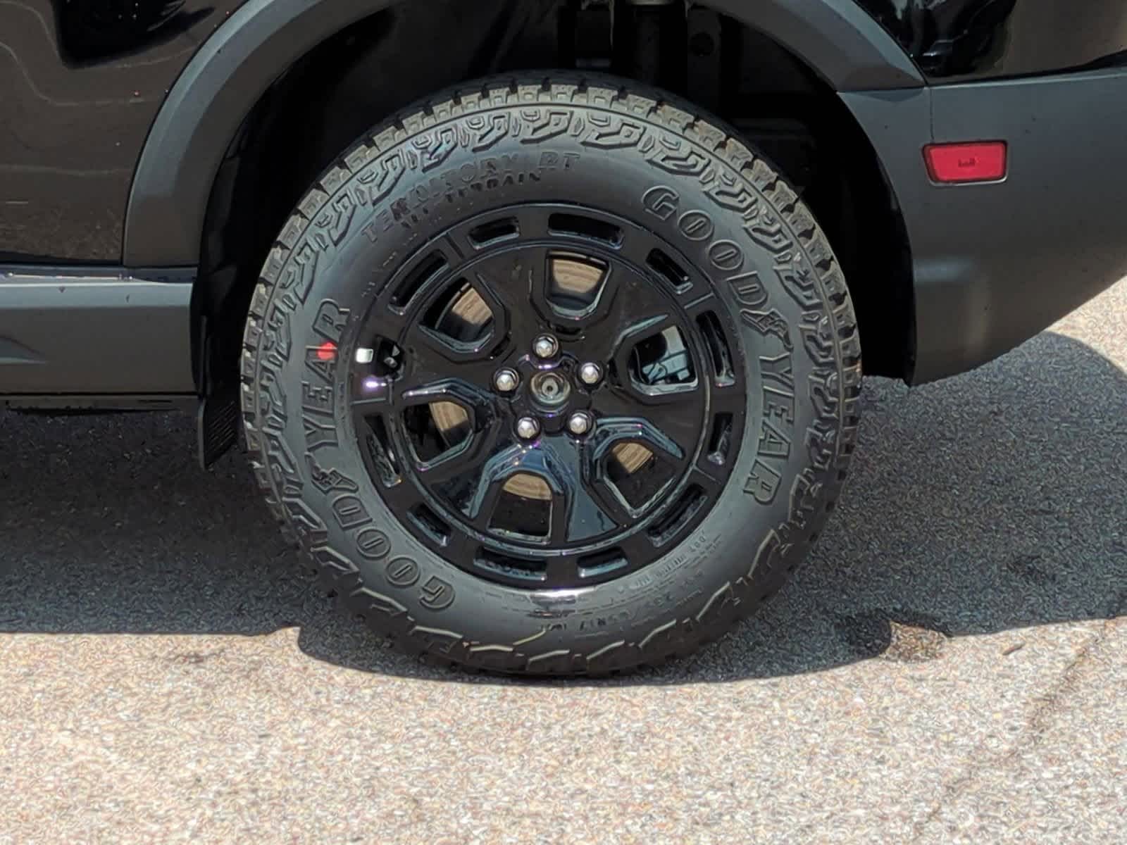 Thumbnail: 2025 Ford Bronco Sport - 14