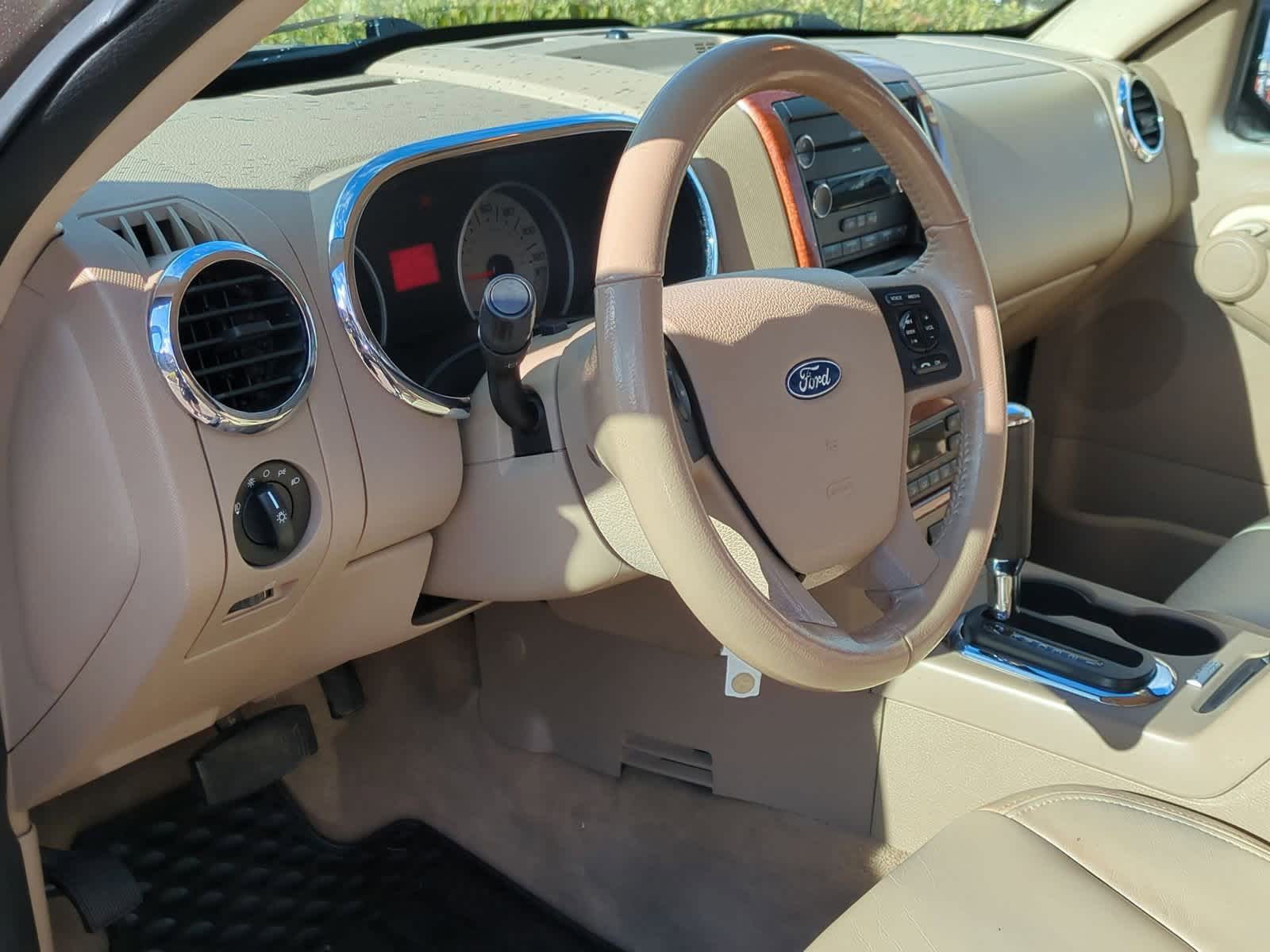 Thumbnail: 2008 Ford Explorer - 9