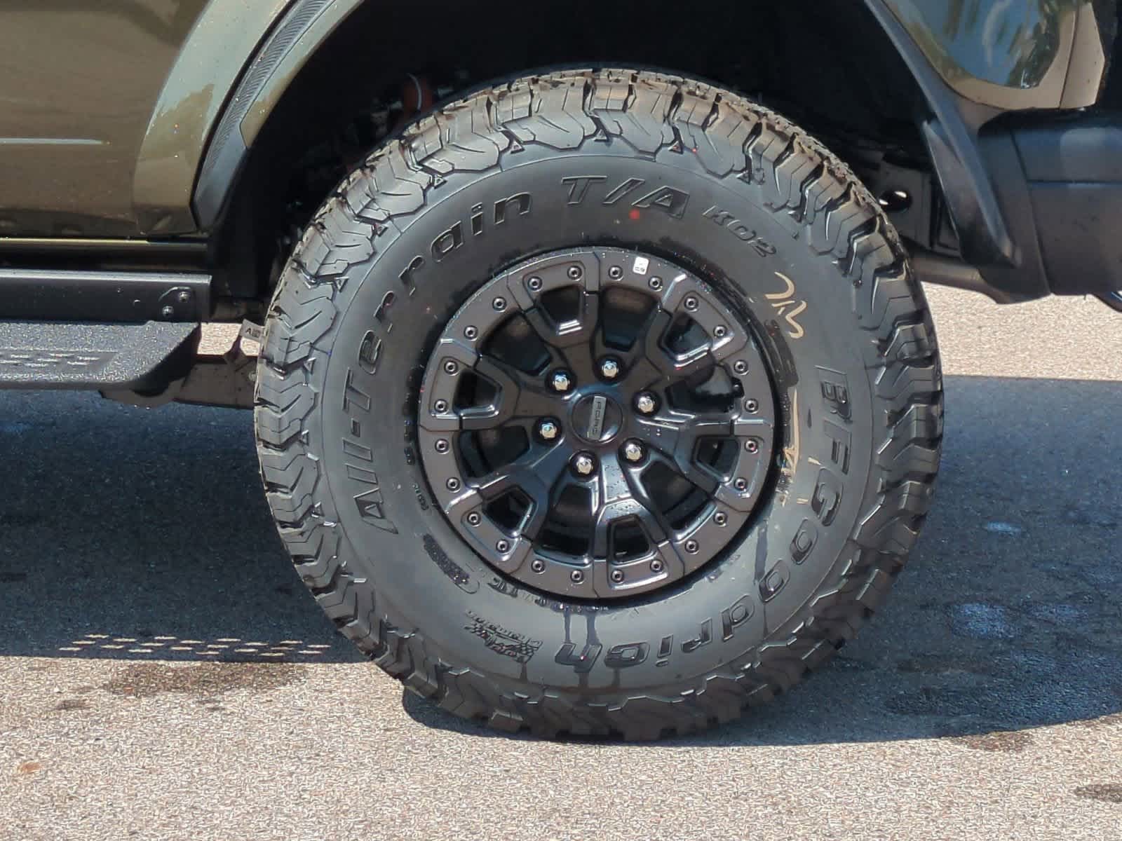 Thumbnail: 2025 Ford Bronco - 14