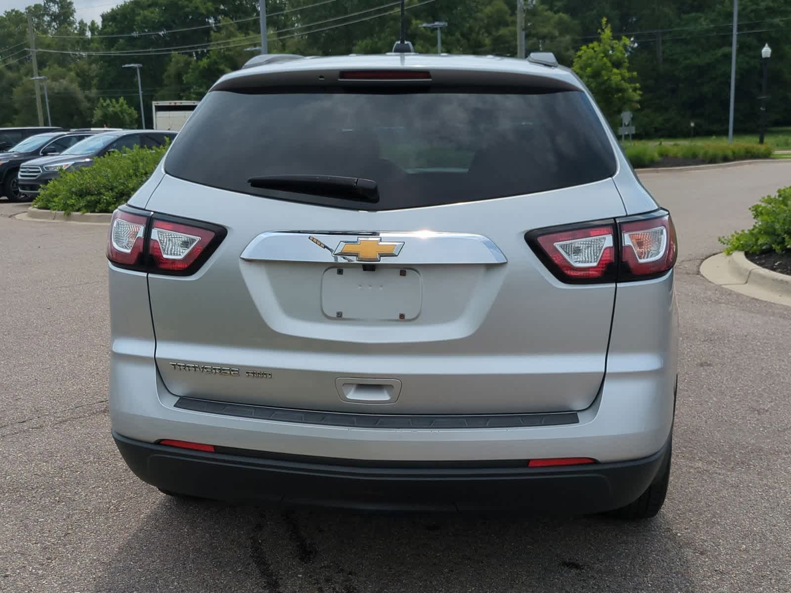 Thumbnail: 2017 Chevrolet Traverse - 7