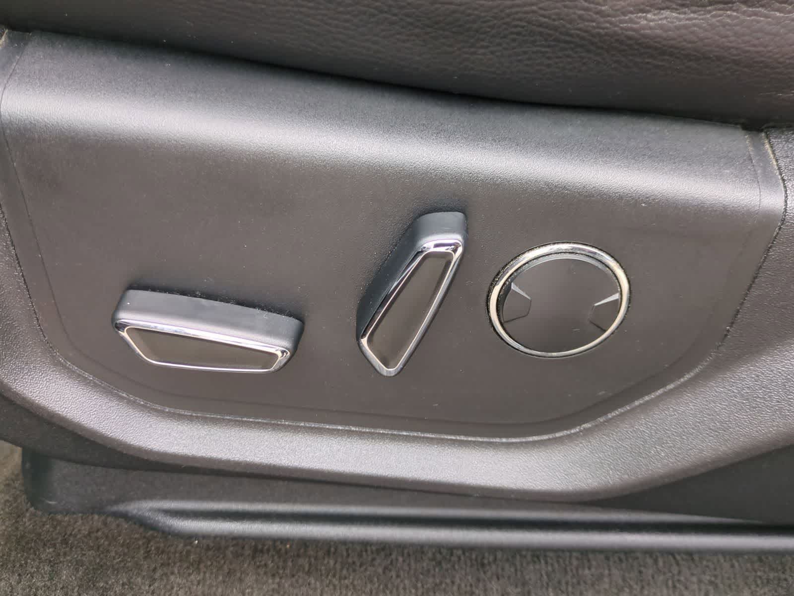 Thumbnail: 2017 Ford Econoline - 17