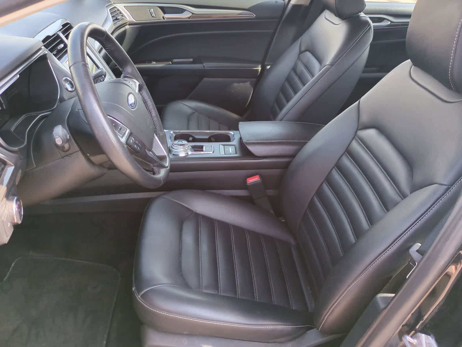 Thumbnail: 2020 Ford Fusion - 16