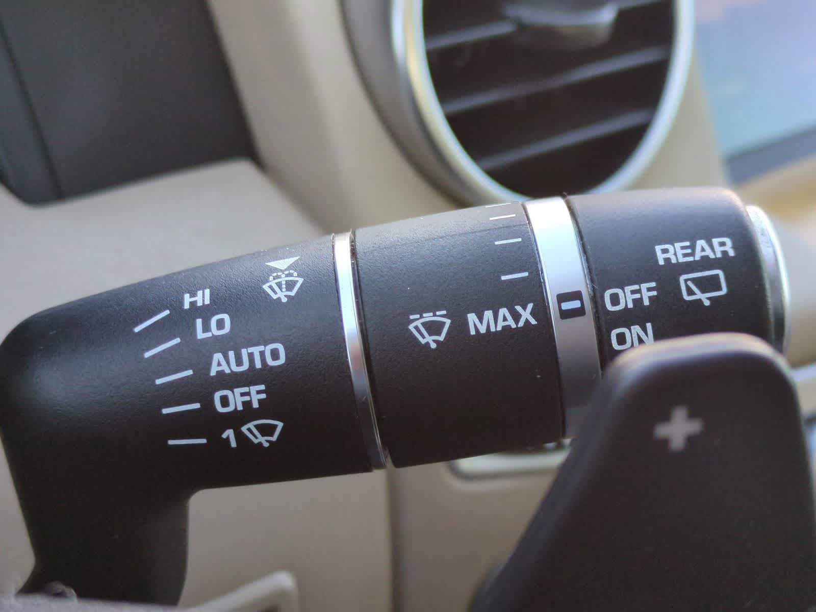 Thumbnail: 2016 Land Rover LR4 - 28