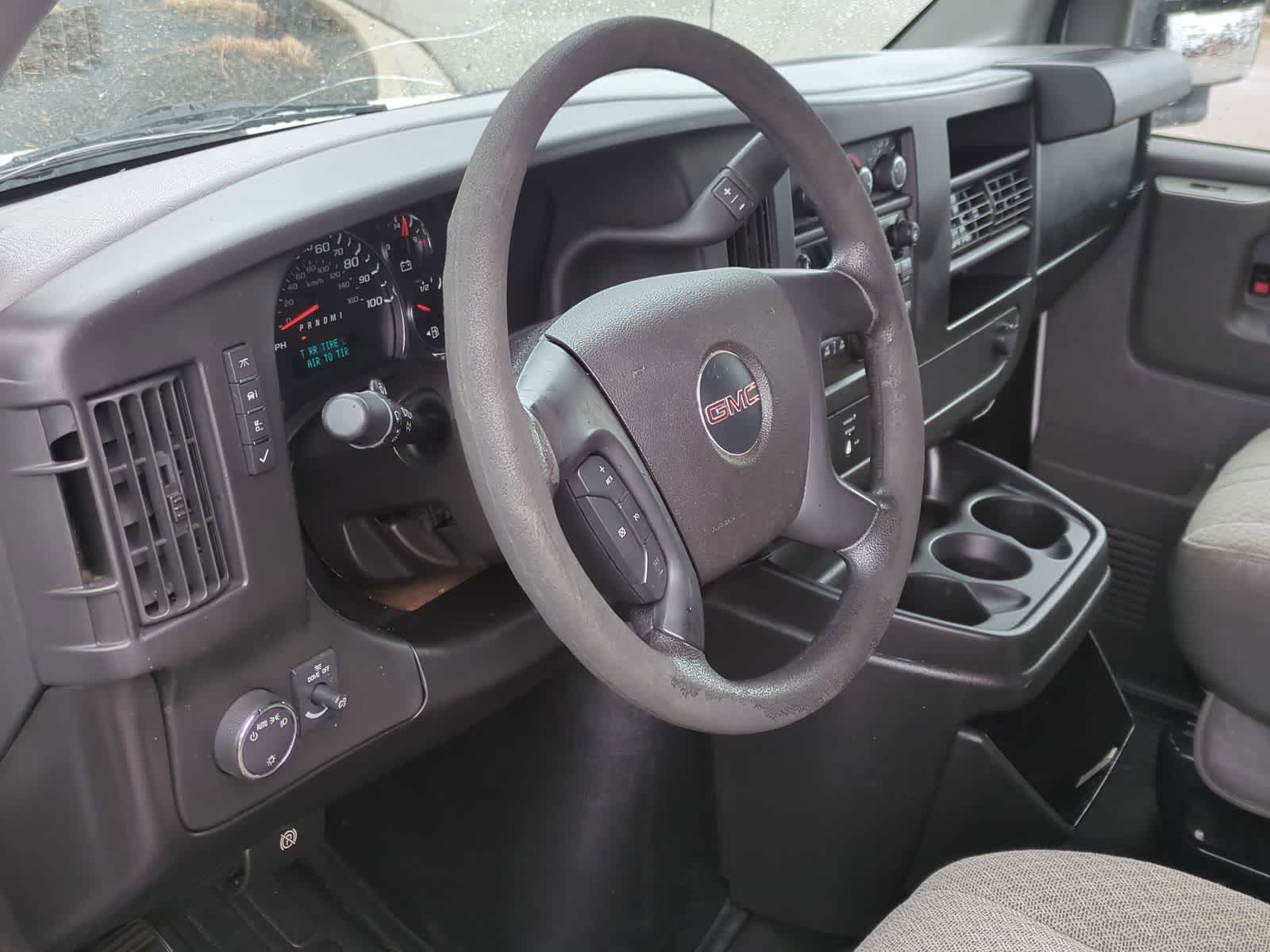 Thumbnail: 2013 GMC Savana - 10